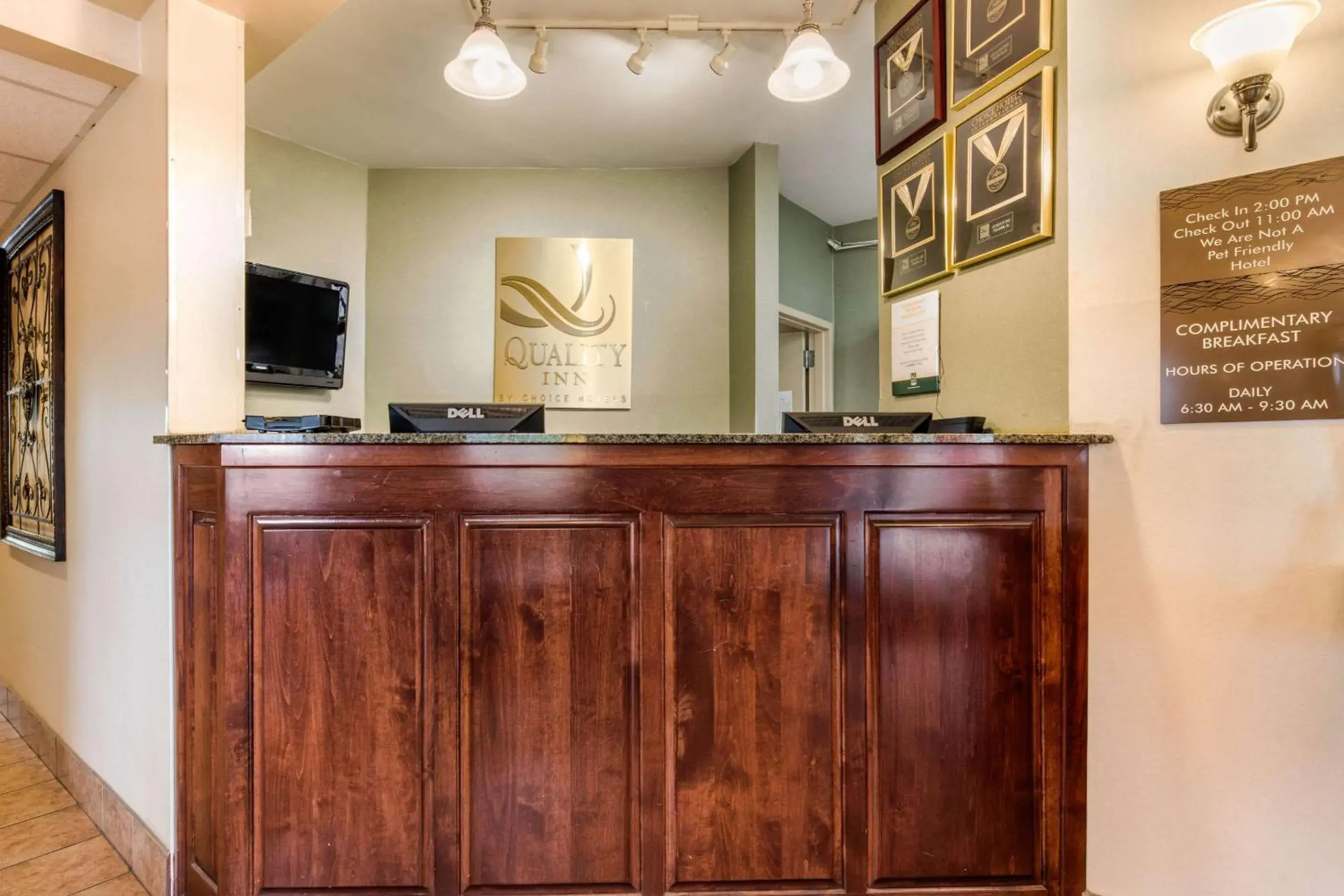 Lobby or reception in Quality Inn Pelham I-65 exit 246 Lobby or reception in Quality Inn Pelham I-65 exit 246