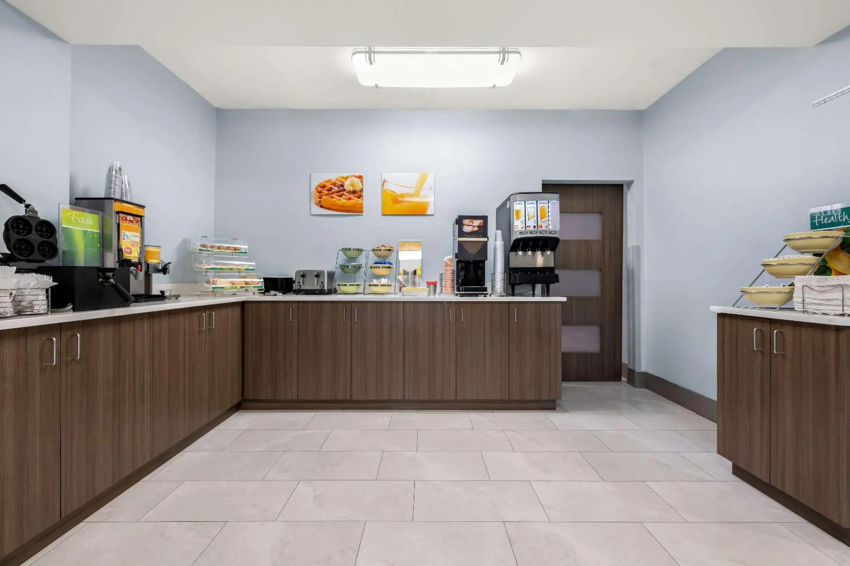 Breakfast in Quality Inn Pelham I-65 exit 246 Breakfast in Quality Inn Pelham I-65 exit 246