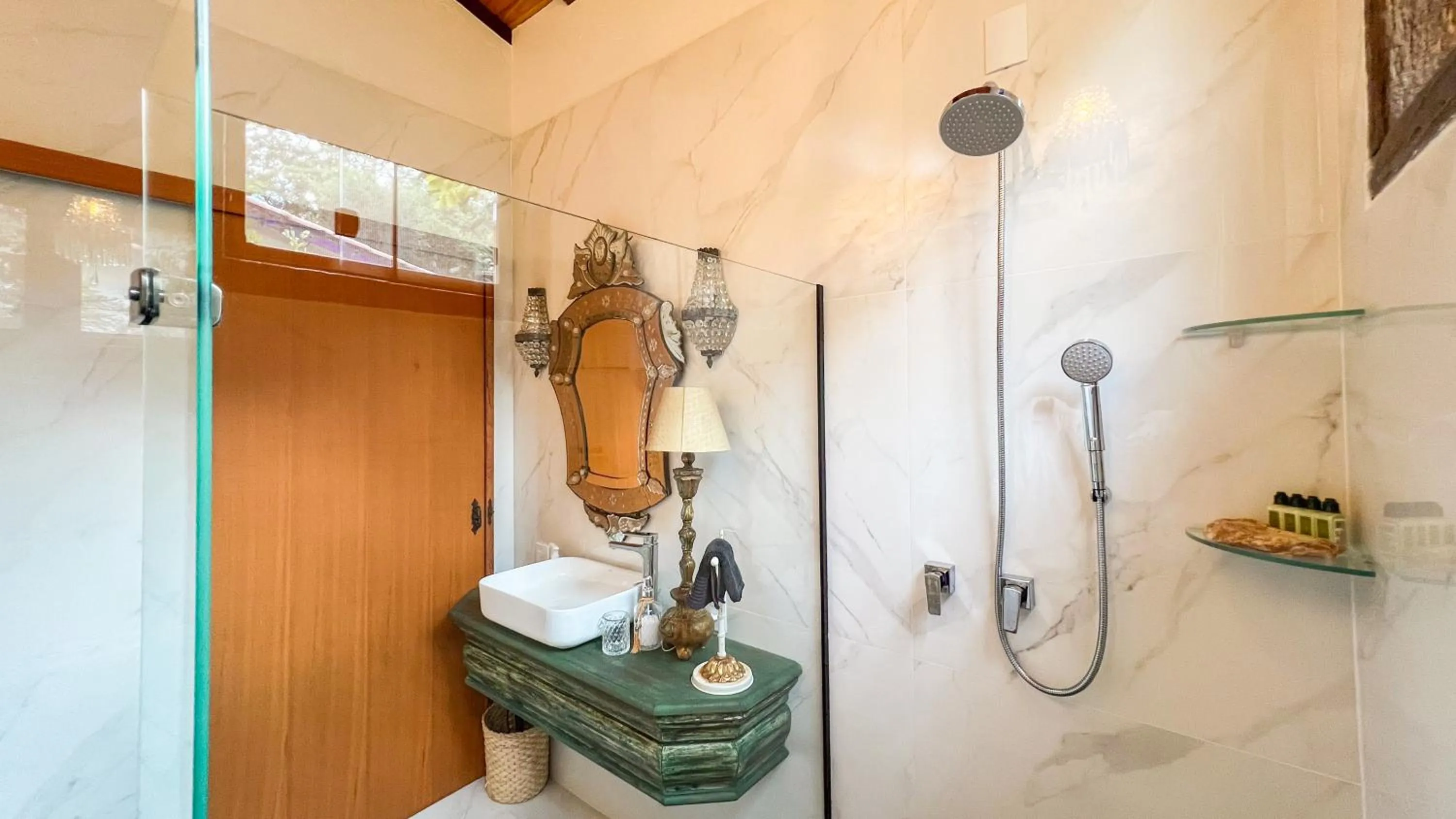 Shower in Segredo da Serra Guest House