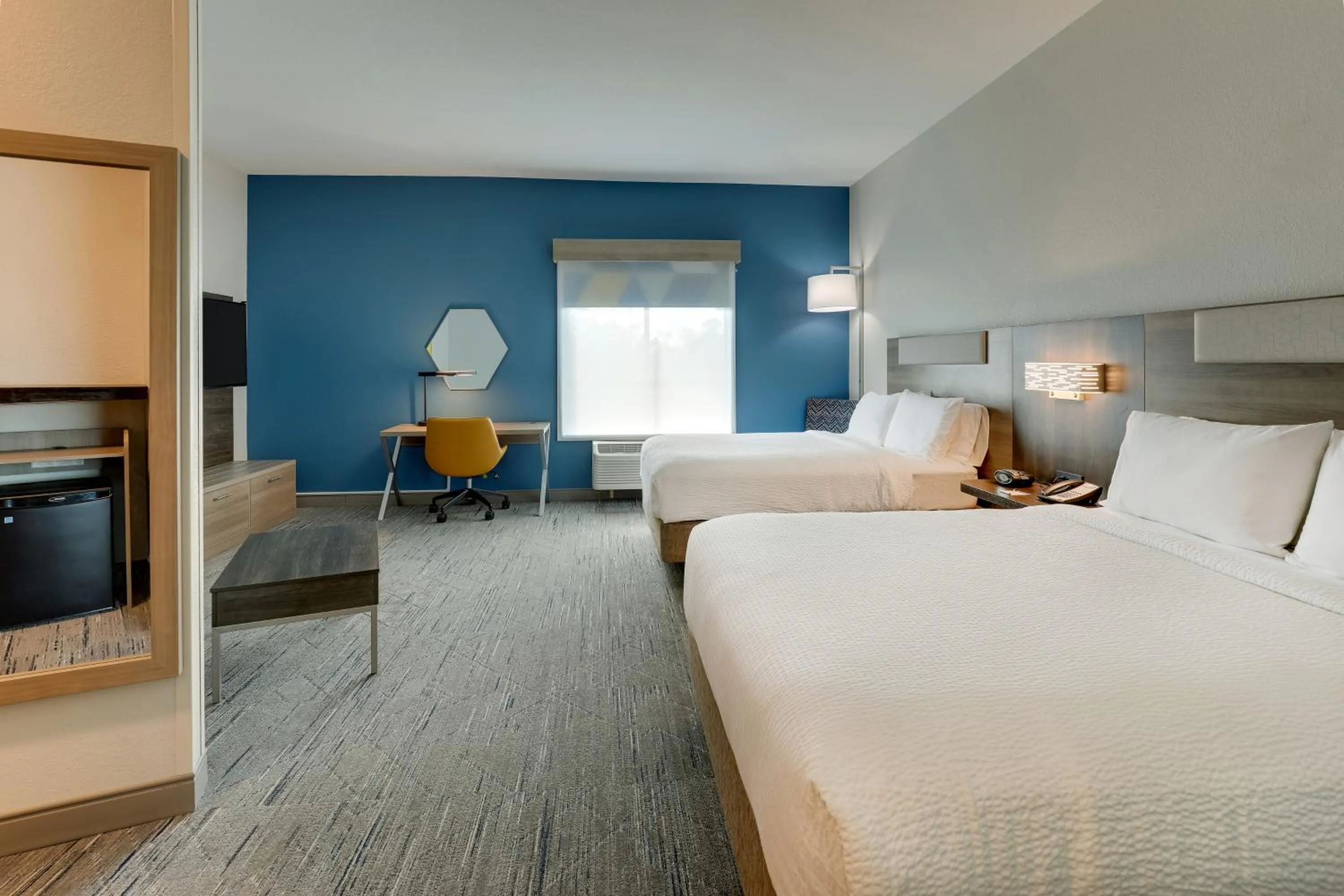 Bedroom, Bed in Holiday Inn Express Leland - Wilmington Area by IHG