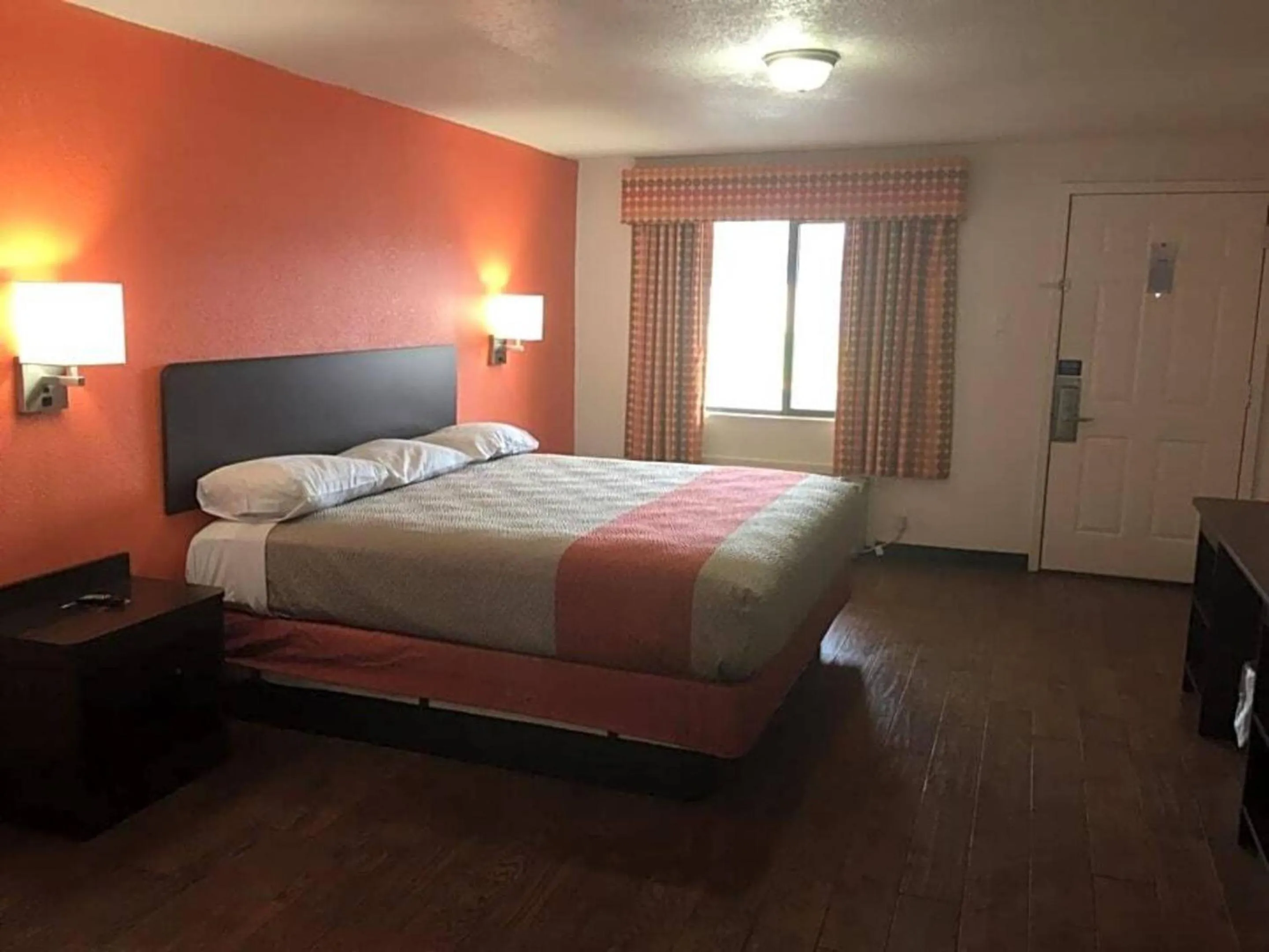 Bedroom, Bed in Motel 6-Waco, TX