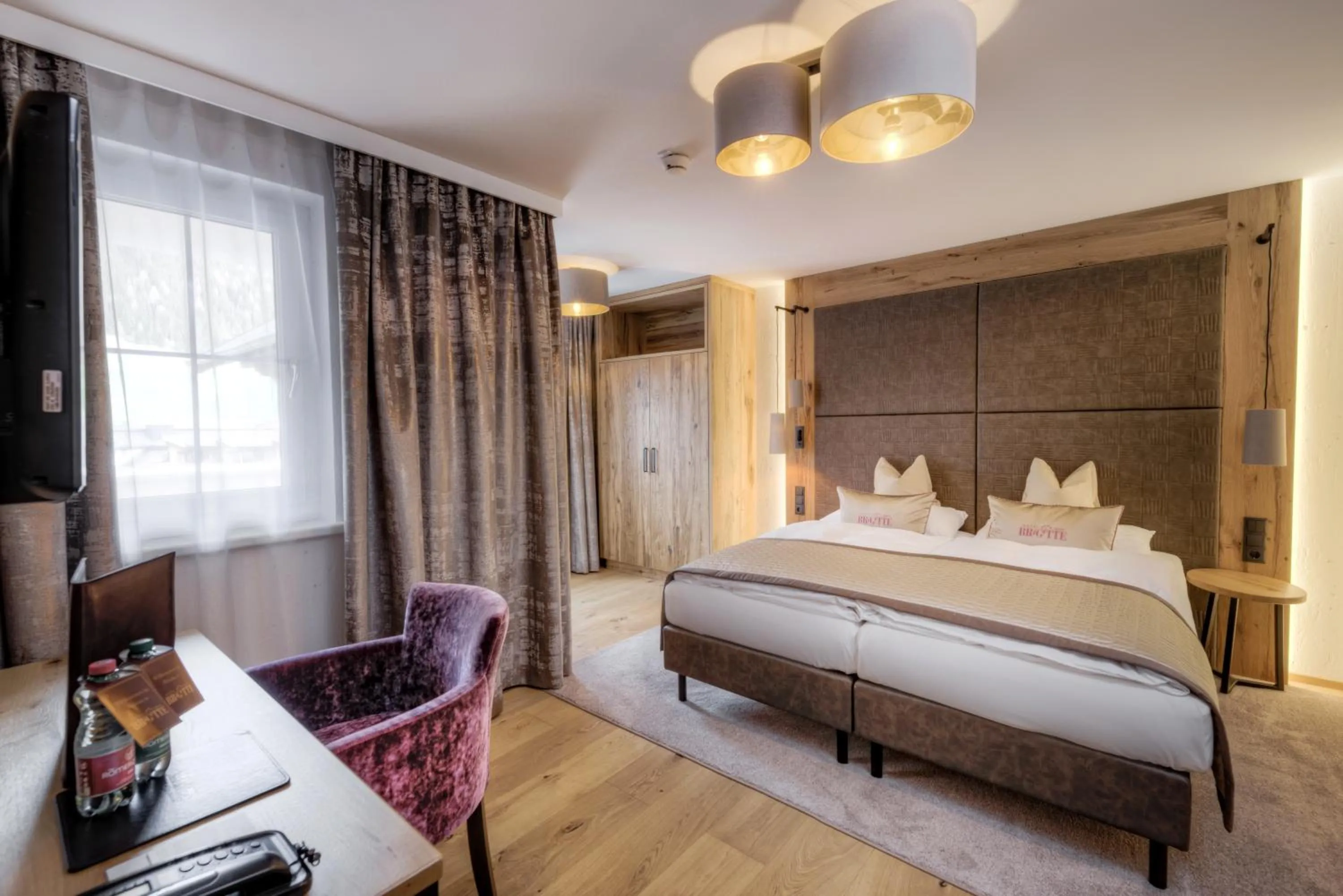 Bed in Hotel Brigitte