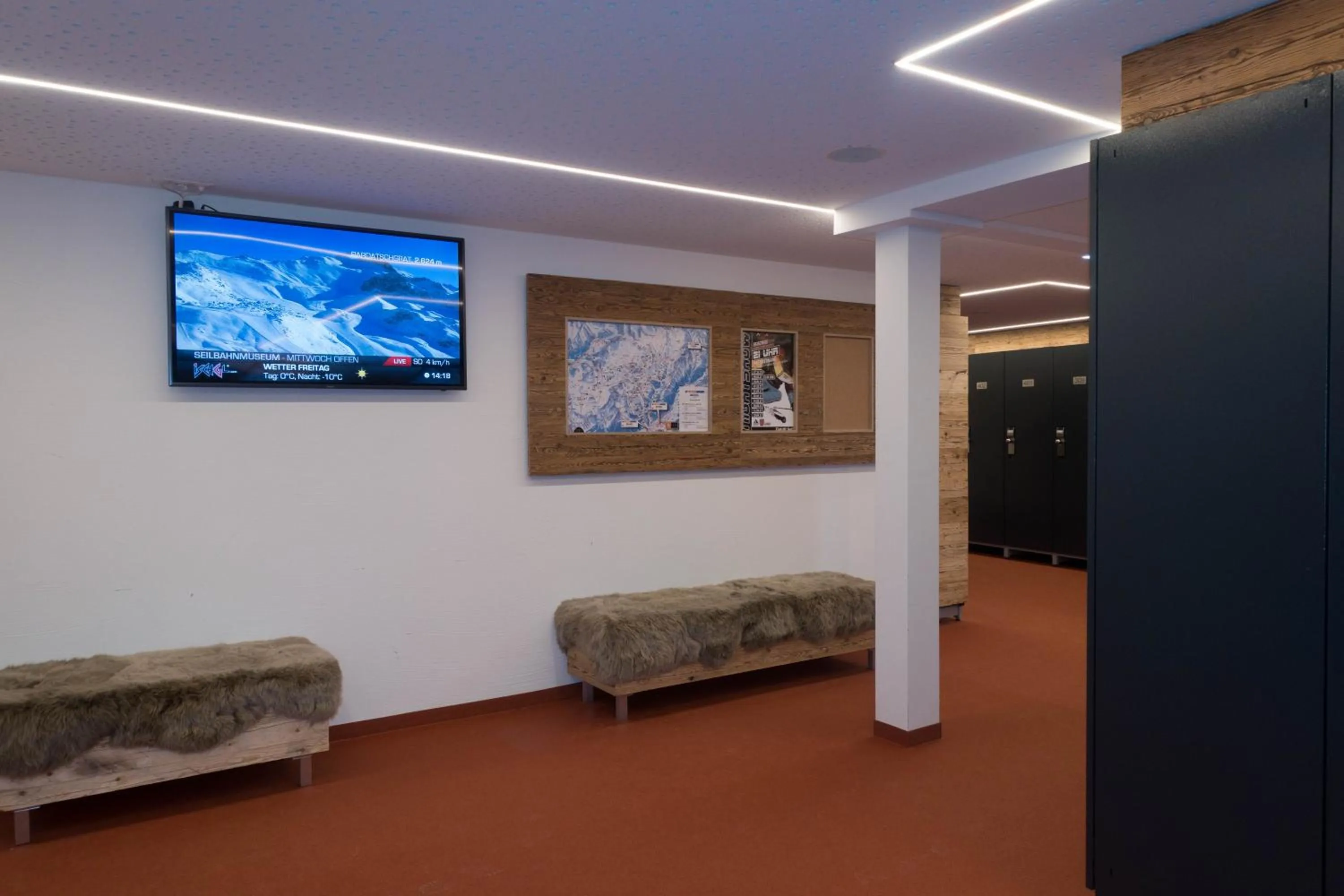 Skiing in Hotel Brigitte