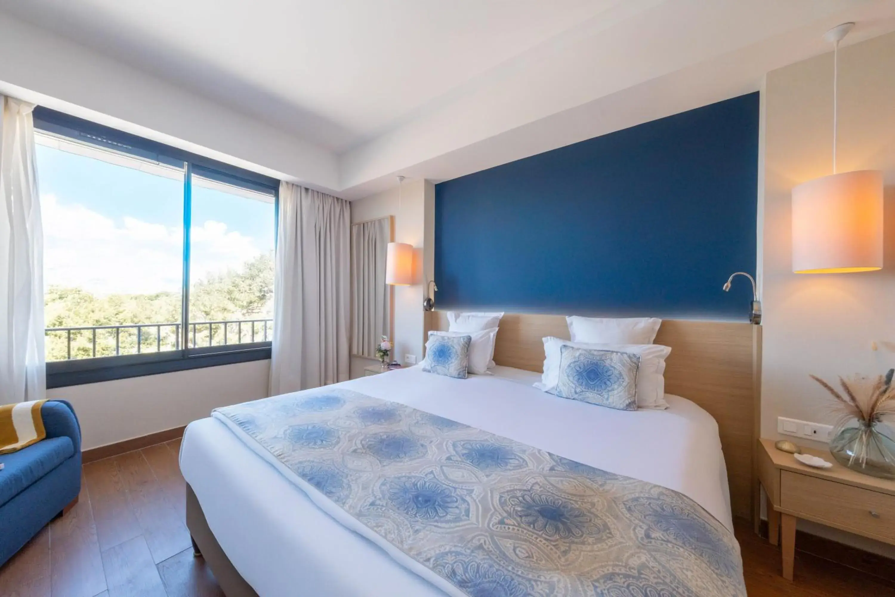 Bed in Hôtel Helios & SPA - Ile des Embiez Bed in Hôtel Helios & SPA - Ile des Embiez