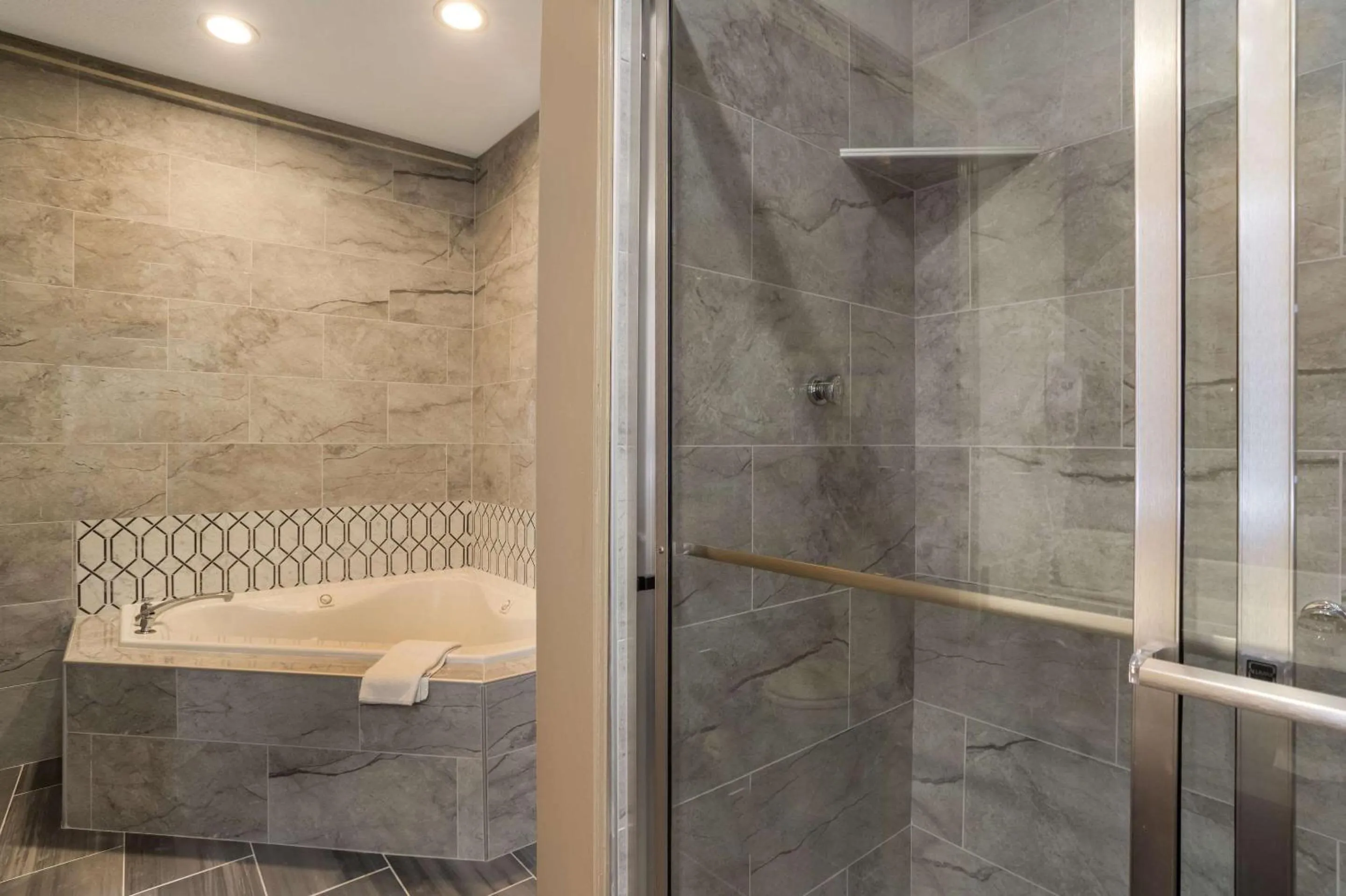 Bedroom in Quality Inn & Suites Pearl-Jackson