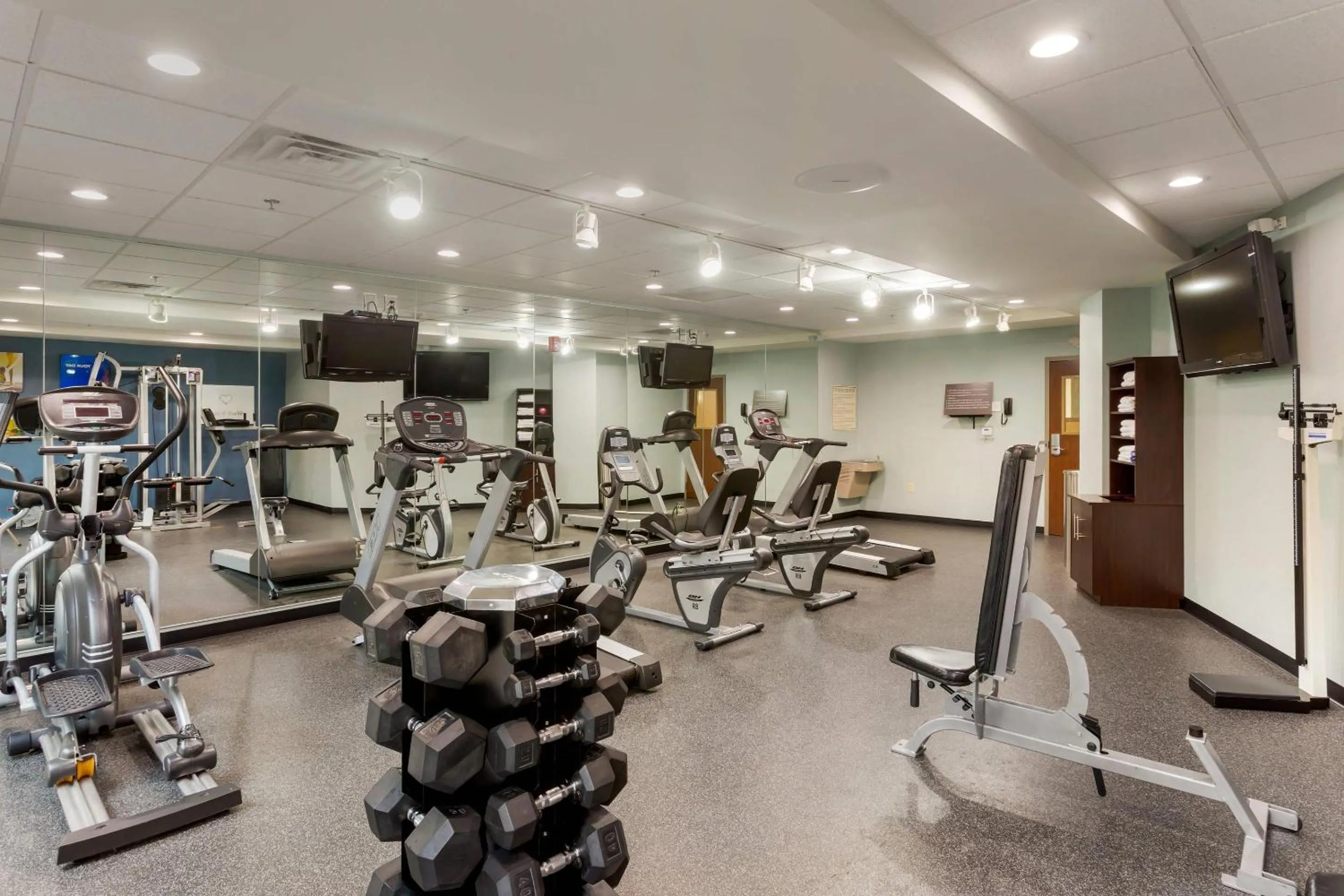 Fitness centre/facilities in Comfort Suites Little Rock West