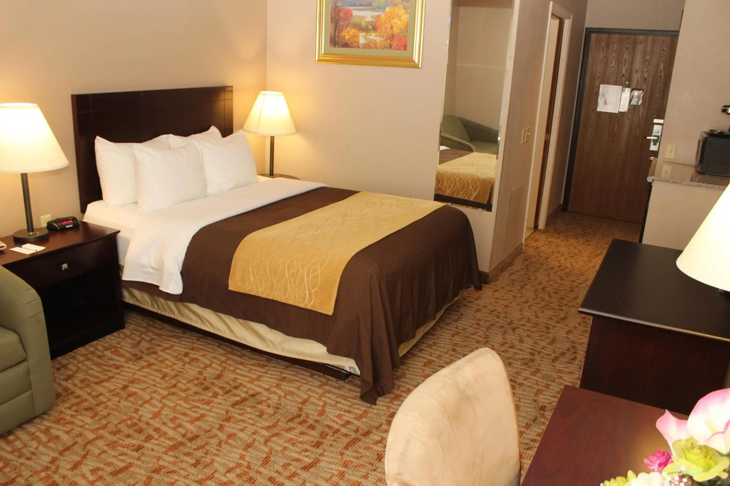 Bedroom, Bed in Quality Inn Lockport Bedroom, Bed in Quality Inn Lockport