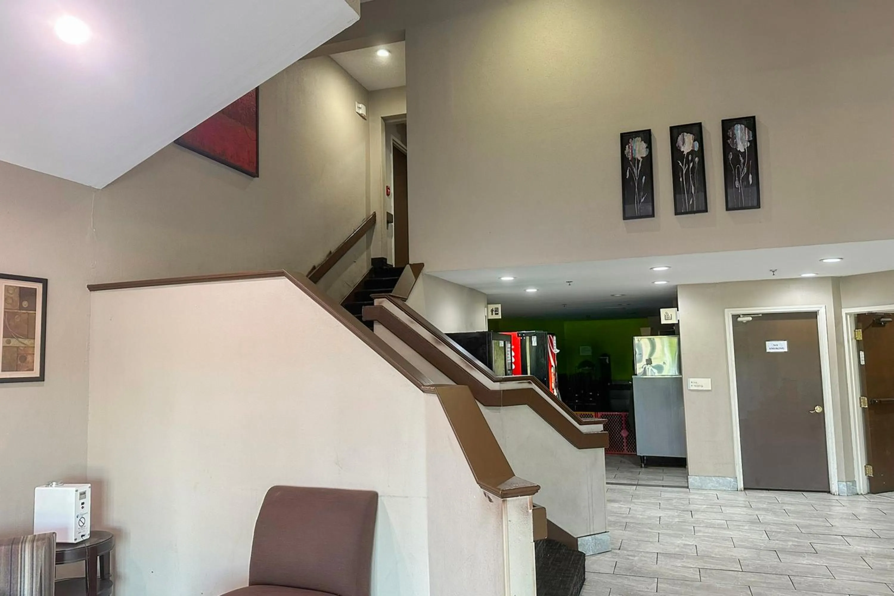 Lobby or reception in Classic Inn By Townhouse American Way Memphis I 240