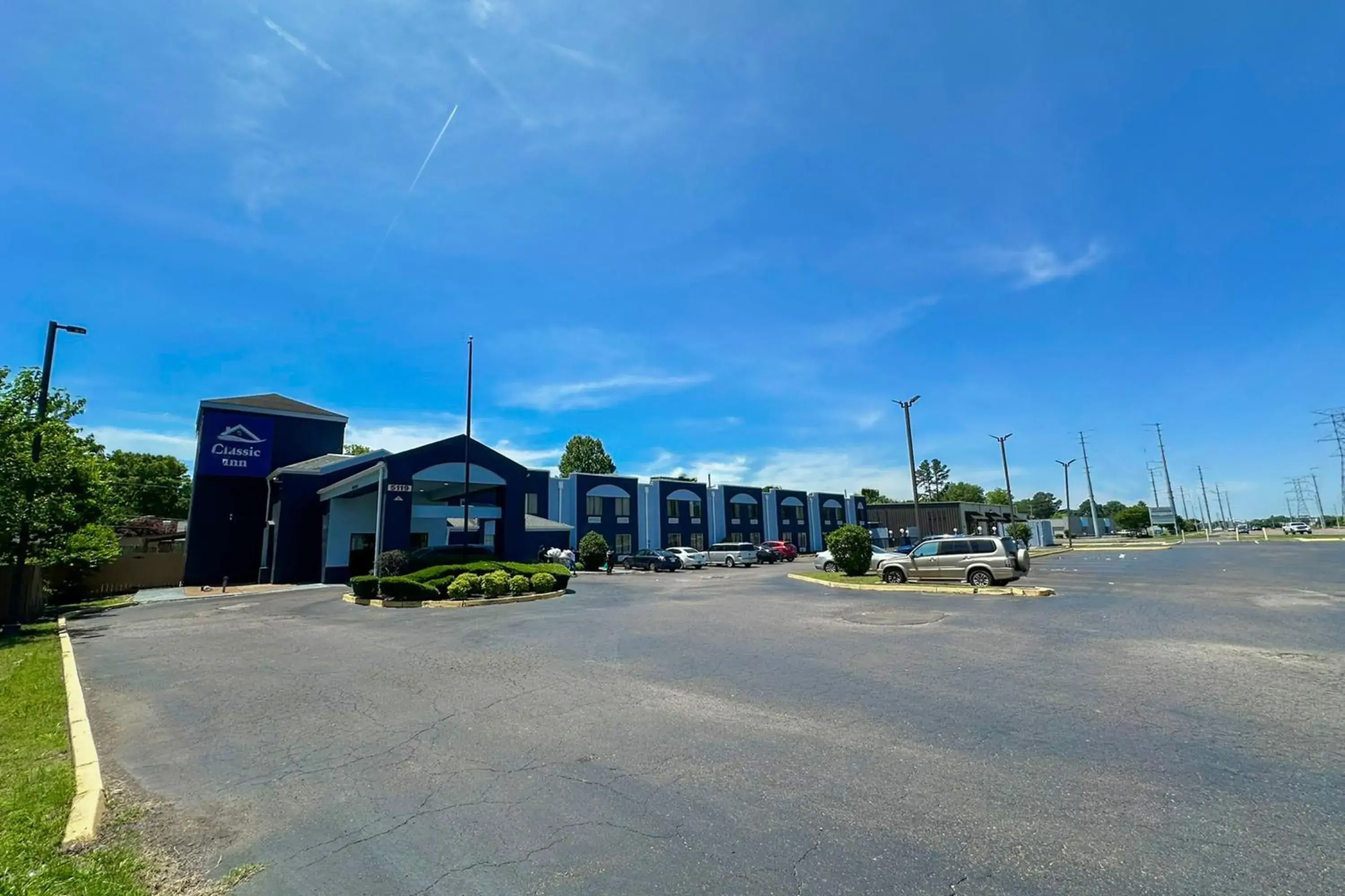 Property building in Classic Inn By OYO I- 240 Near Memphis Airport Property building in Classic Inn By OYO I- 240 Near Memphis Airport