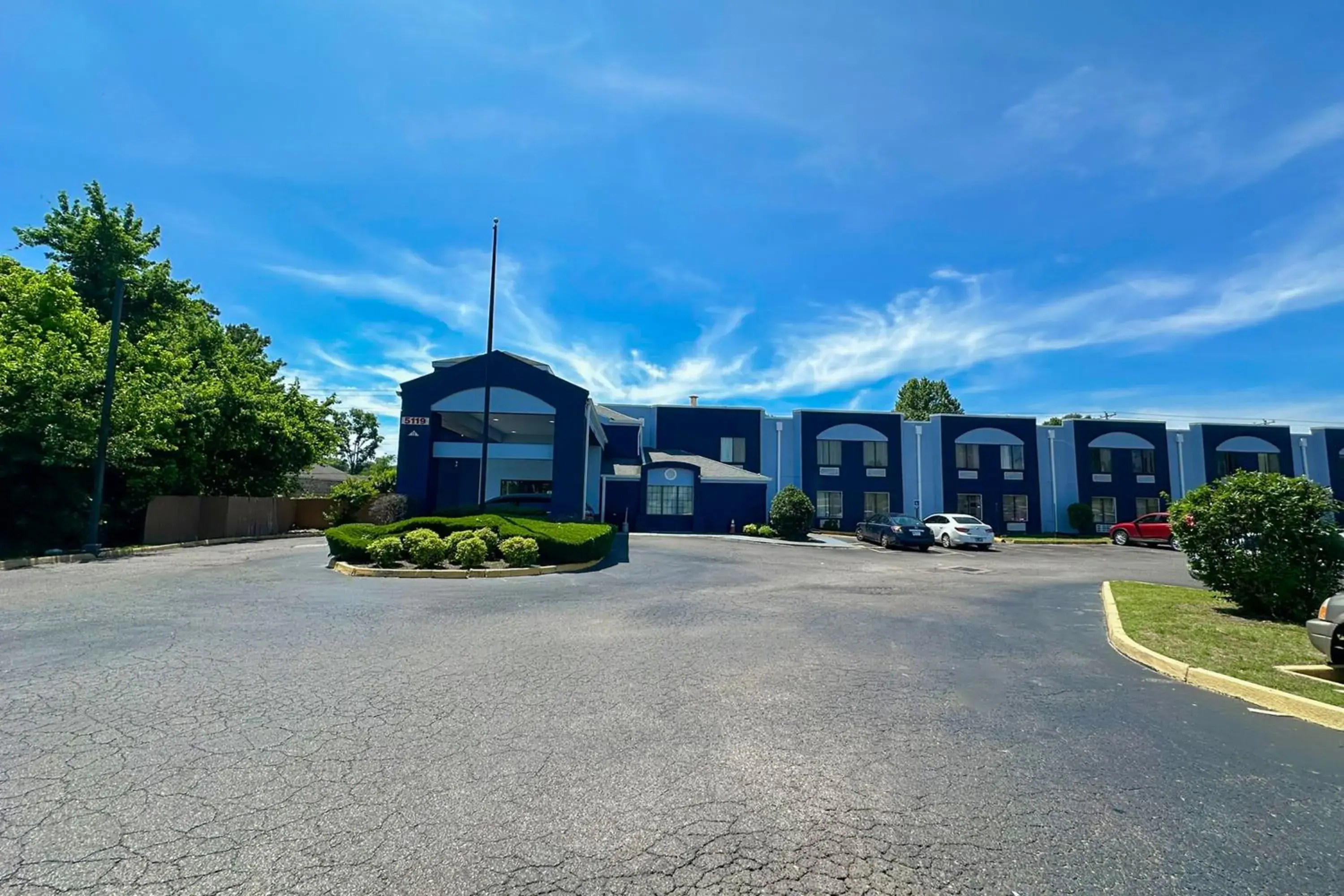 Facade/entrance in Classic Inn By OYO I- 240 Near Memphis Airport Facade/entrance in Classic Inn By OYO I- 240 Near Memphis Airport