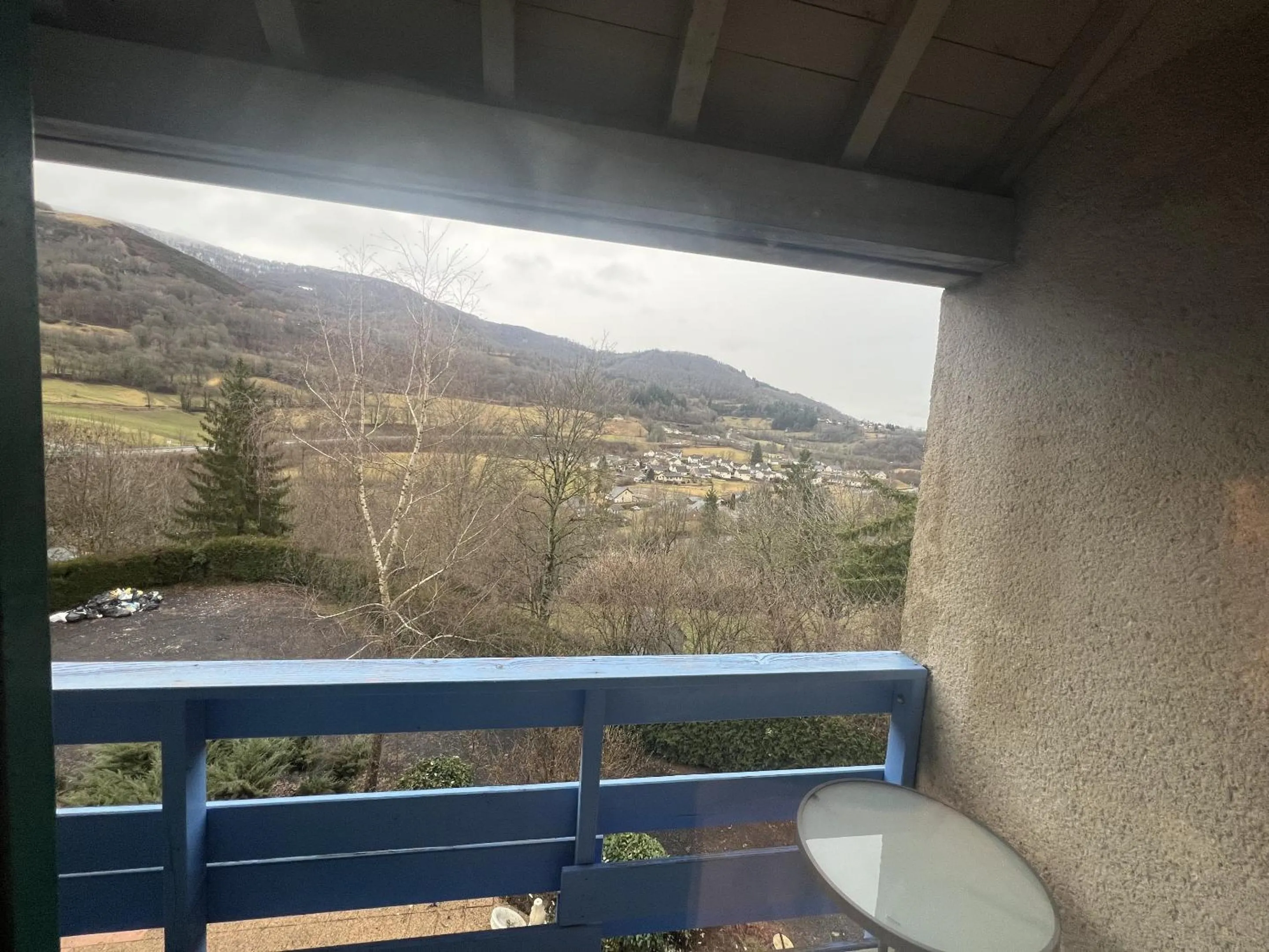 Quadruple Room with Shower in Le Castel du Cantal Groupe Village Fani