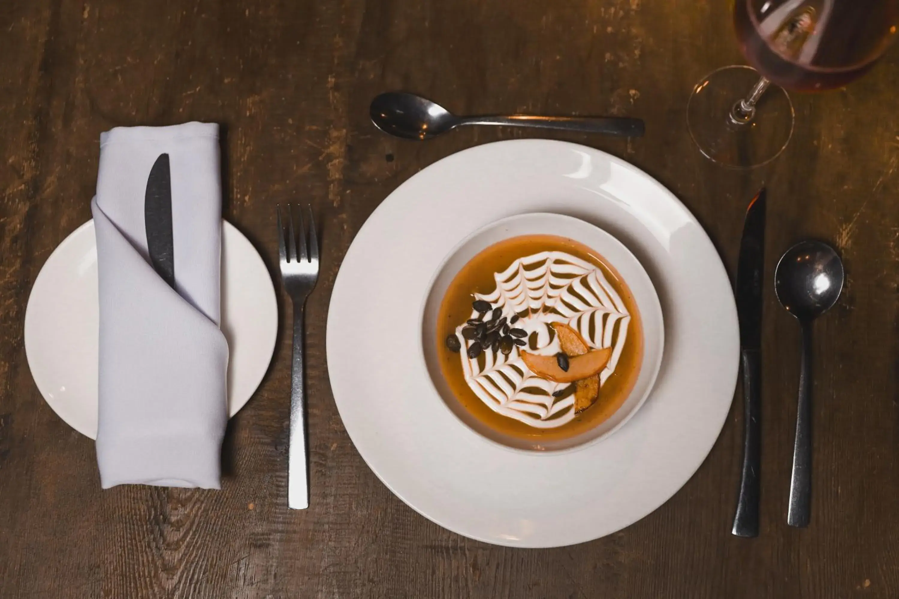 Food and drinks in Leopard Mountain Safari Lodge Food and drinks in Leopard Mountain Safari Lodge