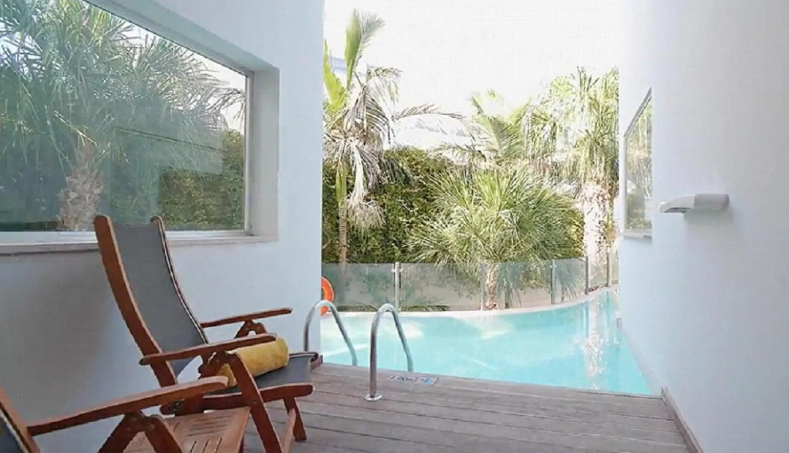 Swimming pool in Sunrise Pearl Hotel & Spa