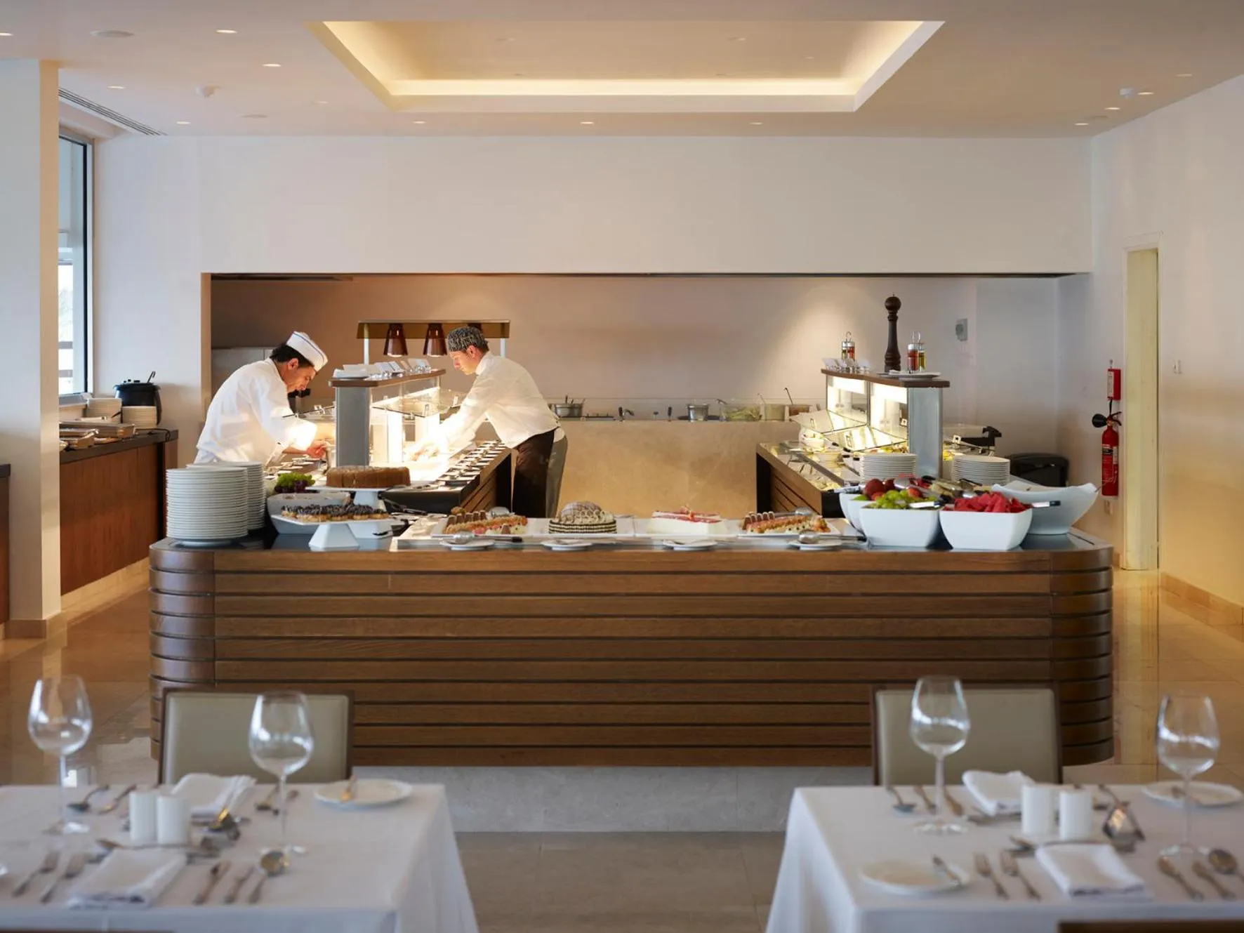 Restaurant/places to eat in Sunrise Pearl Hotel & Spa