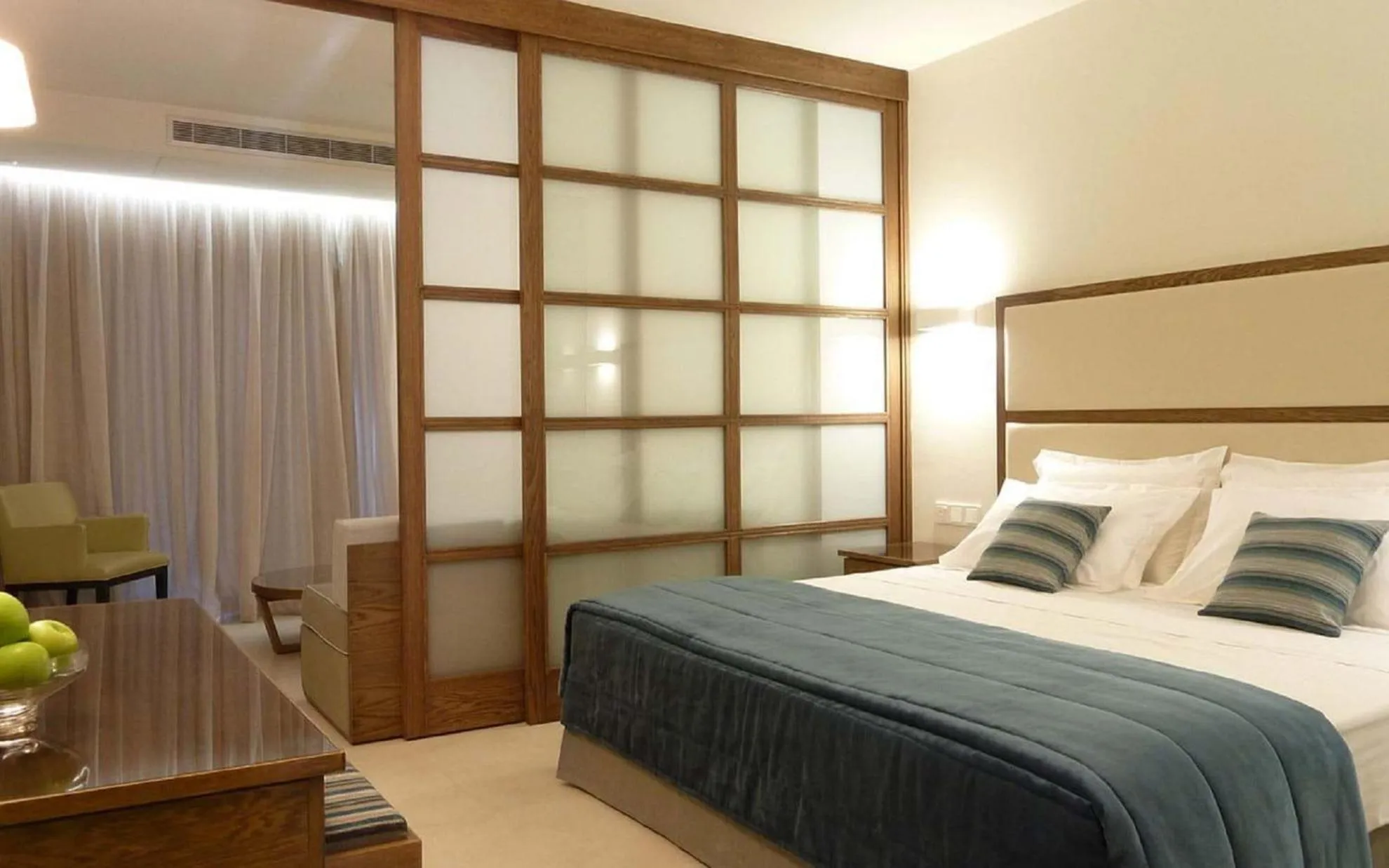 Bed in Sunrise Pearl Hotel & Spa