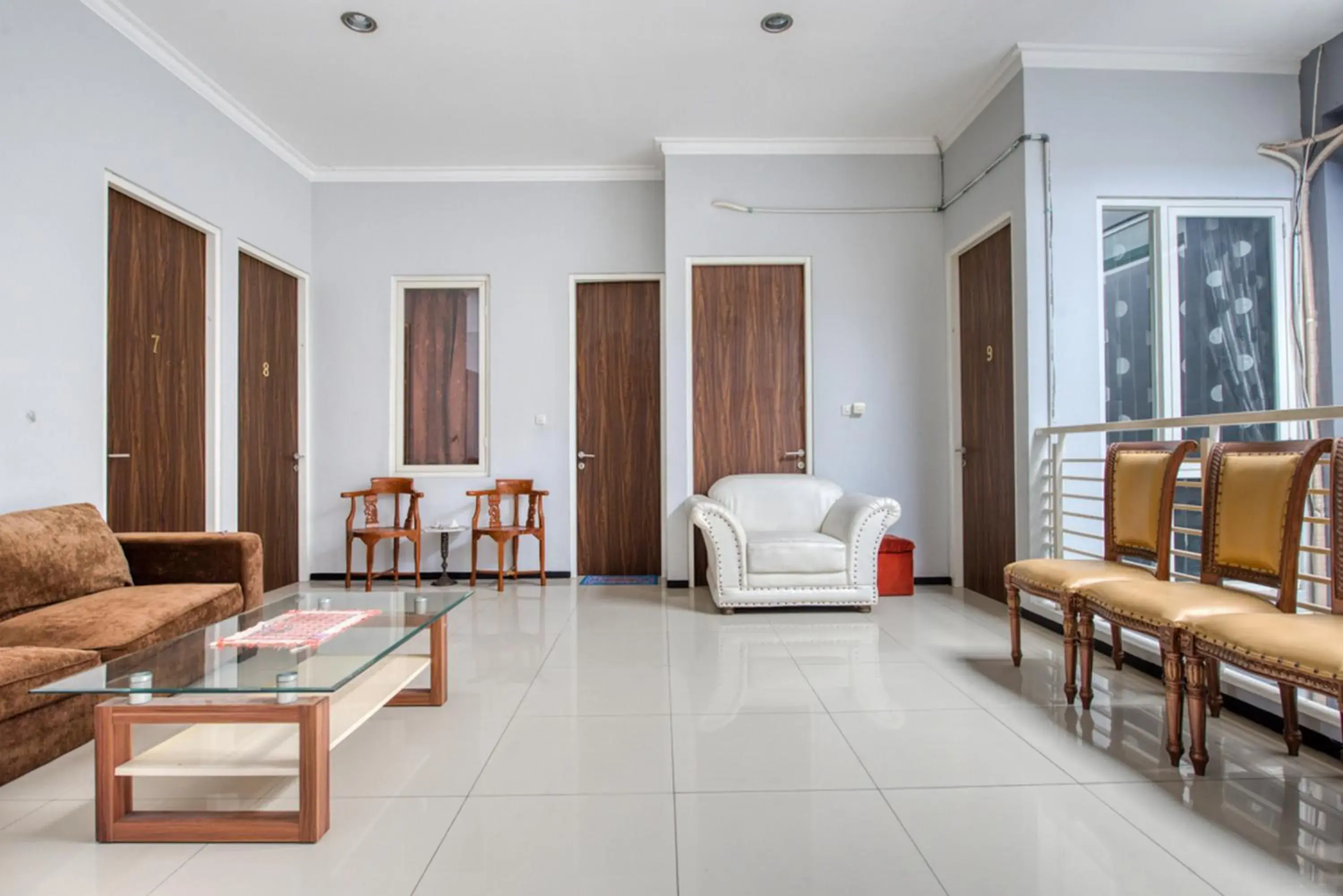 Lobby or reception in RedDoorz near Surabaya Zoo Lobby or reception in RedDoorz near Surabaya Zoo