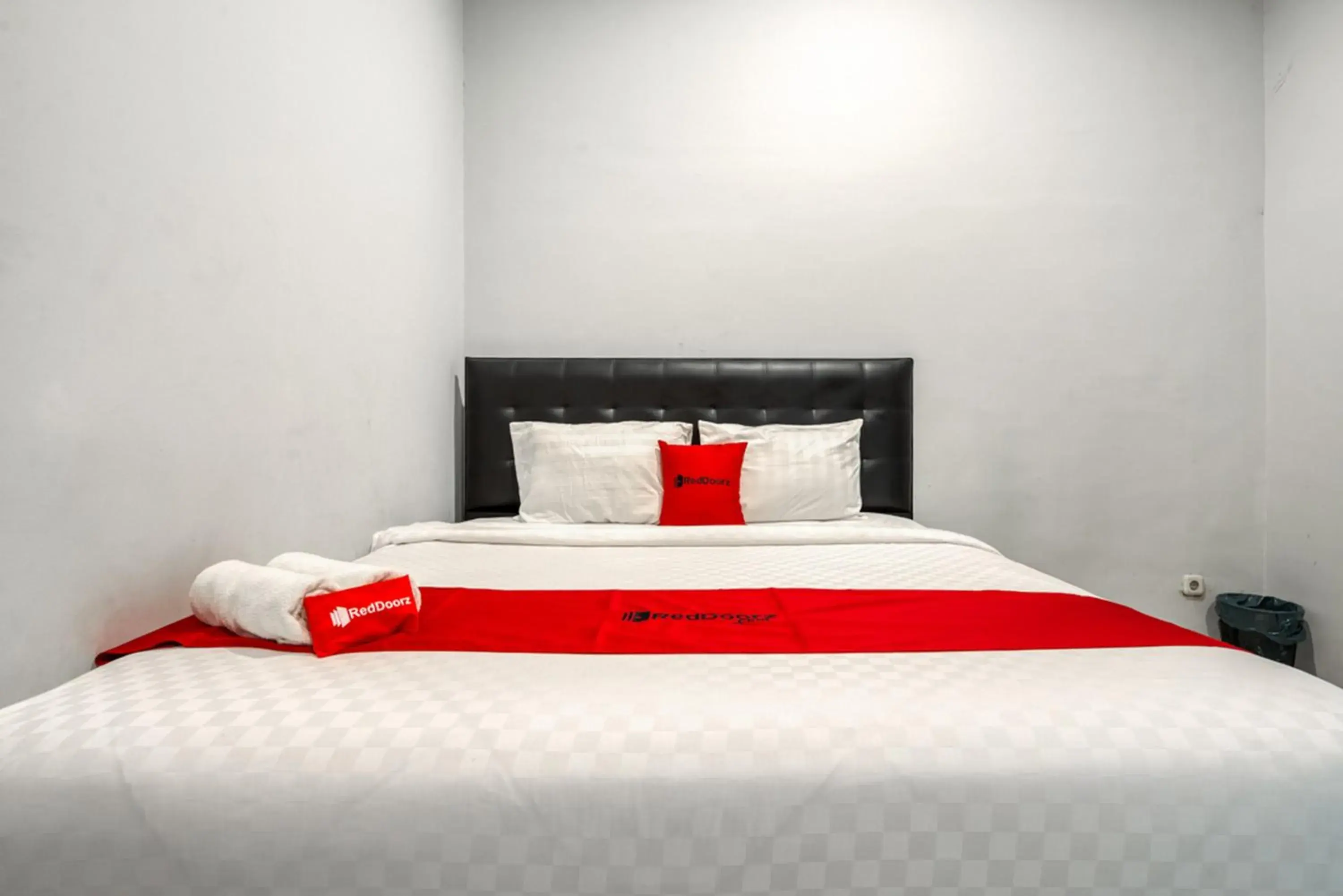 Bedroom, Bed in RedDoorz near Surabaya Zoo Bedroom, Bed in RedDoorz near Surabaya Zoo