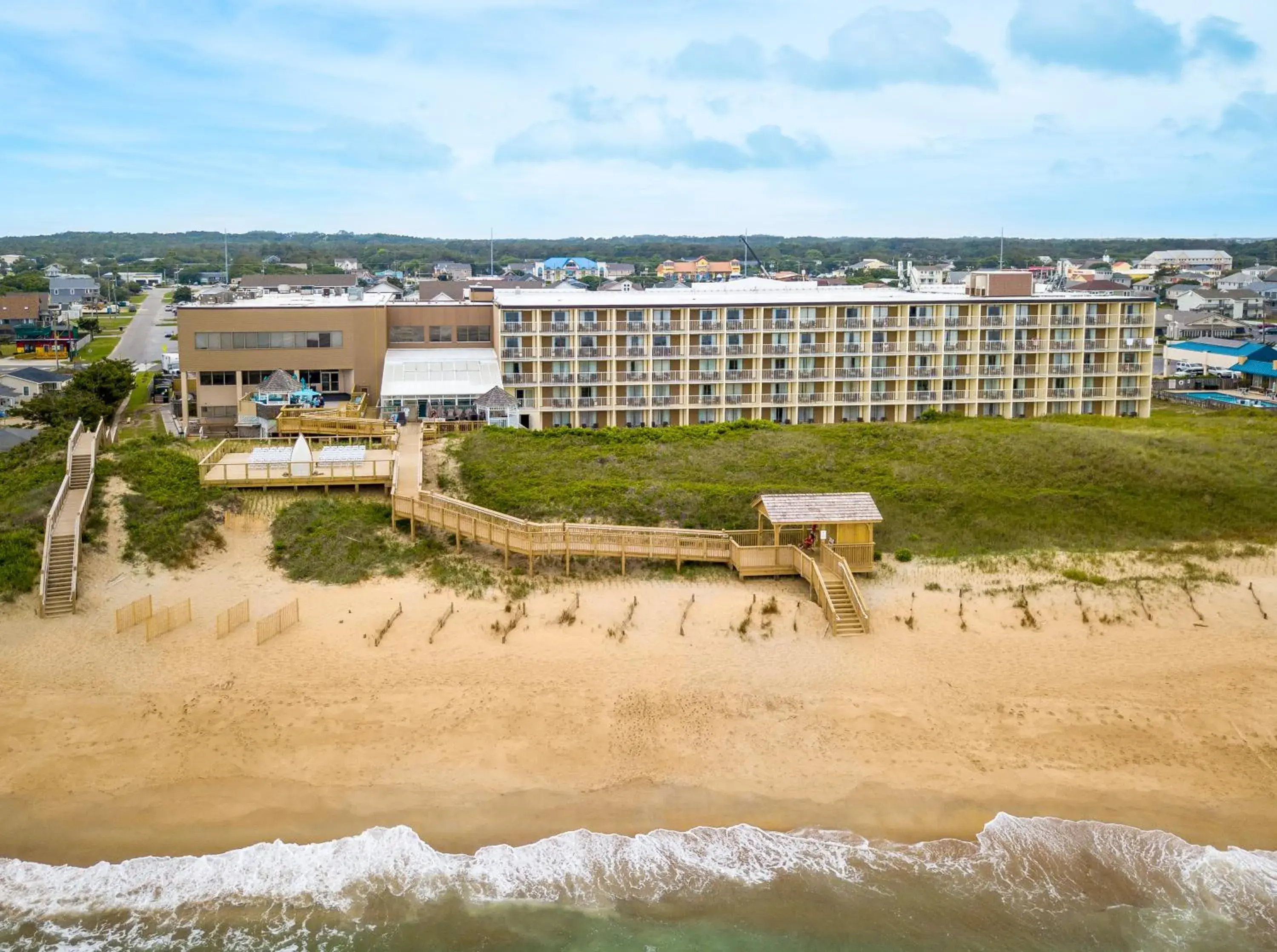 Property building in Ramada Plaza by Wyndham Nags Head Oceanfront Property building in Ramada Plaza by Wyndham Nags Head Oceanfront