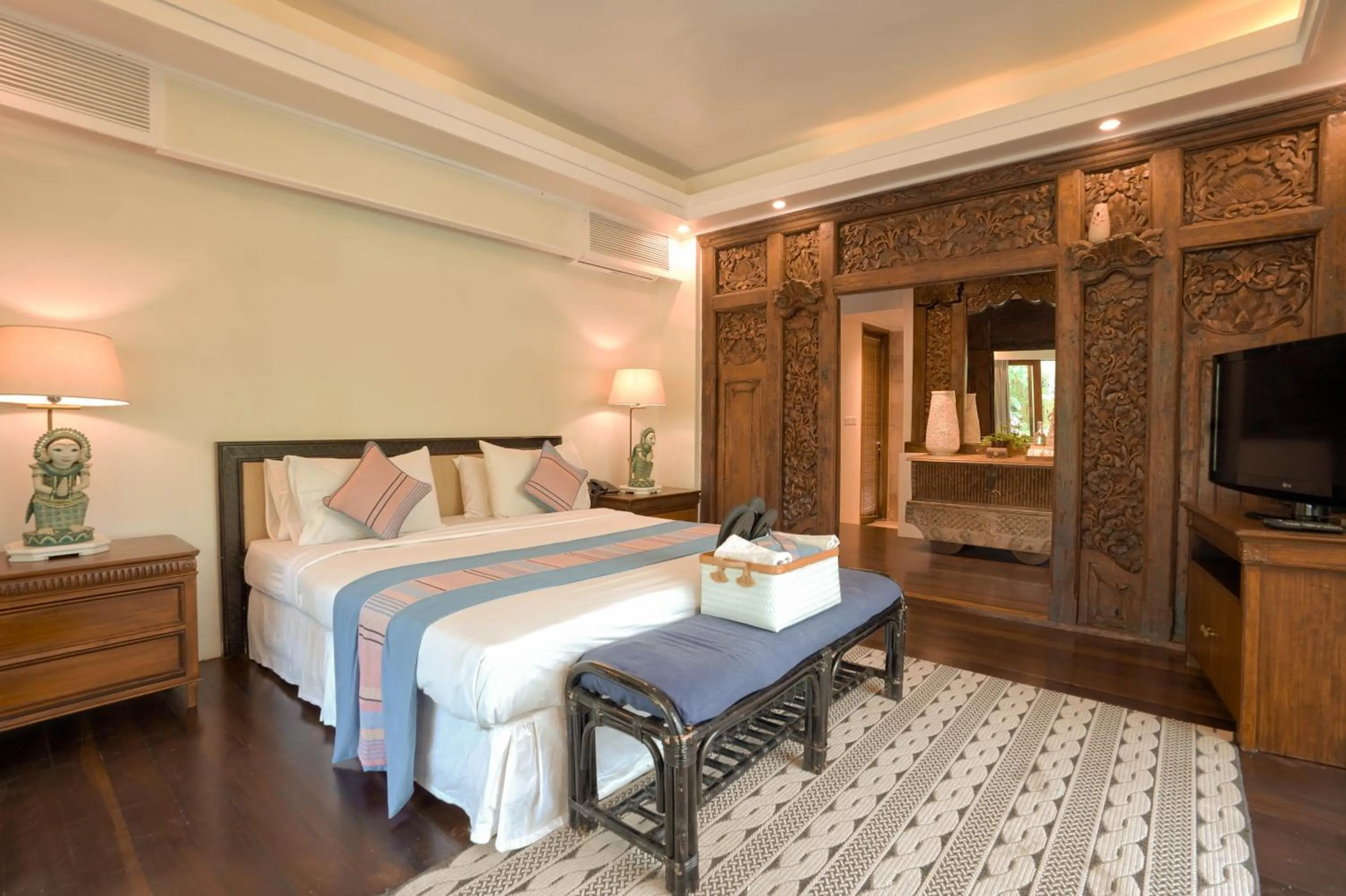 Bed in Umah Lawas Villa Ubud