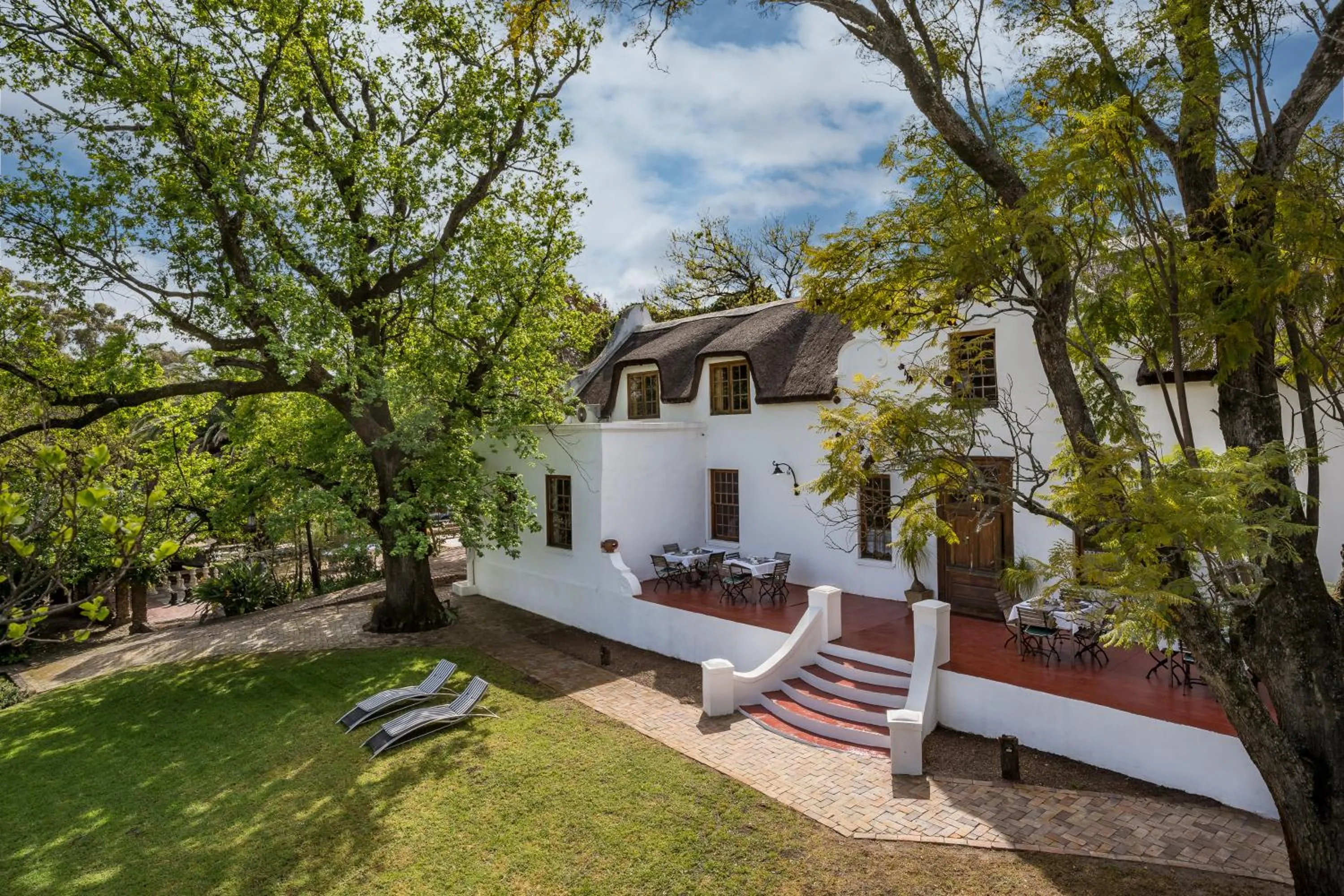 Property building in Oude Wellington Estate