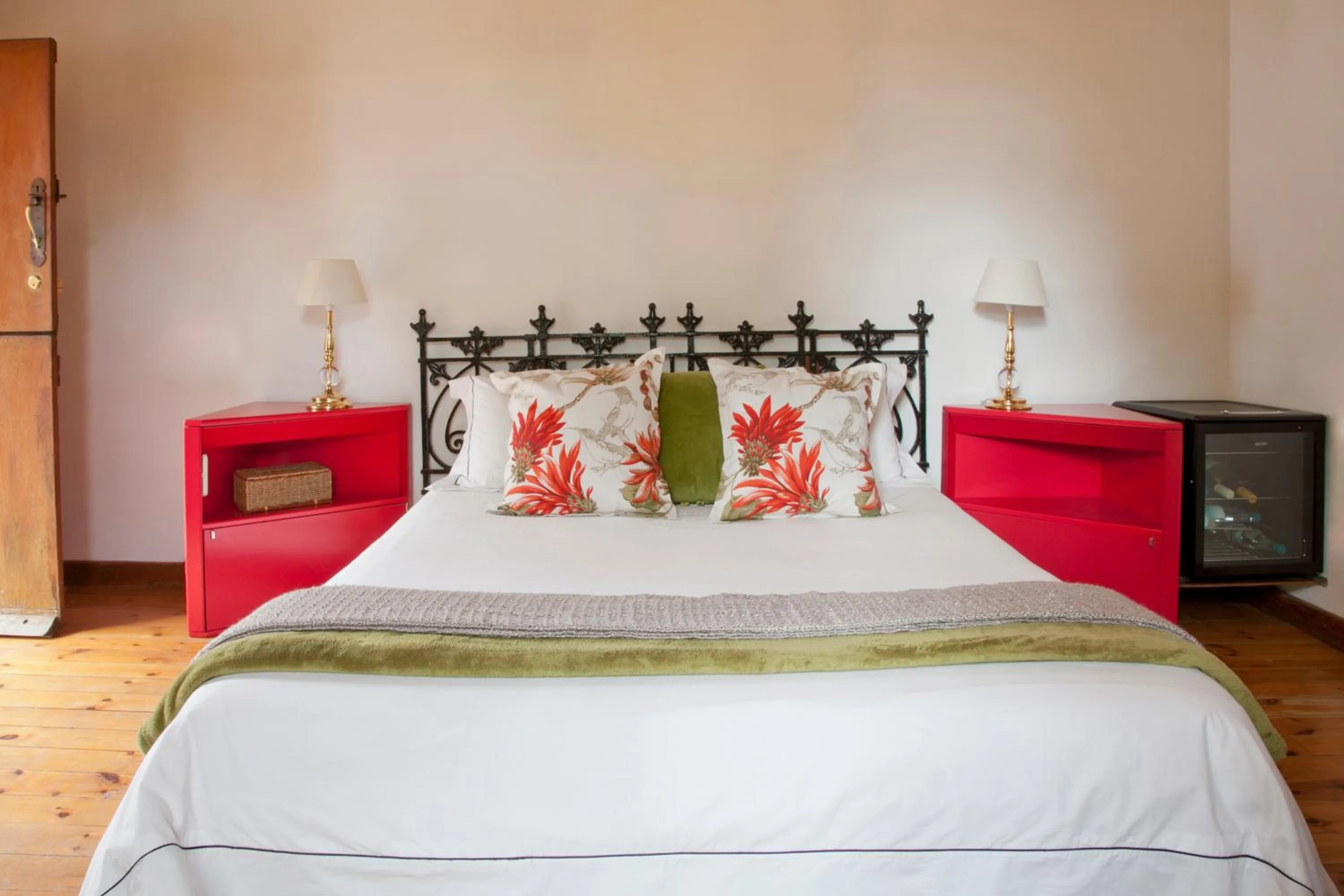 Photo of the whole room, Bed in Oude Wellington Estate