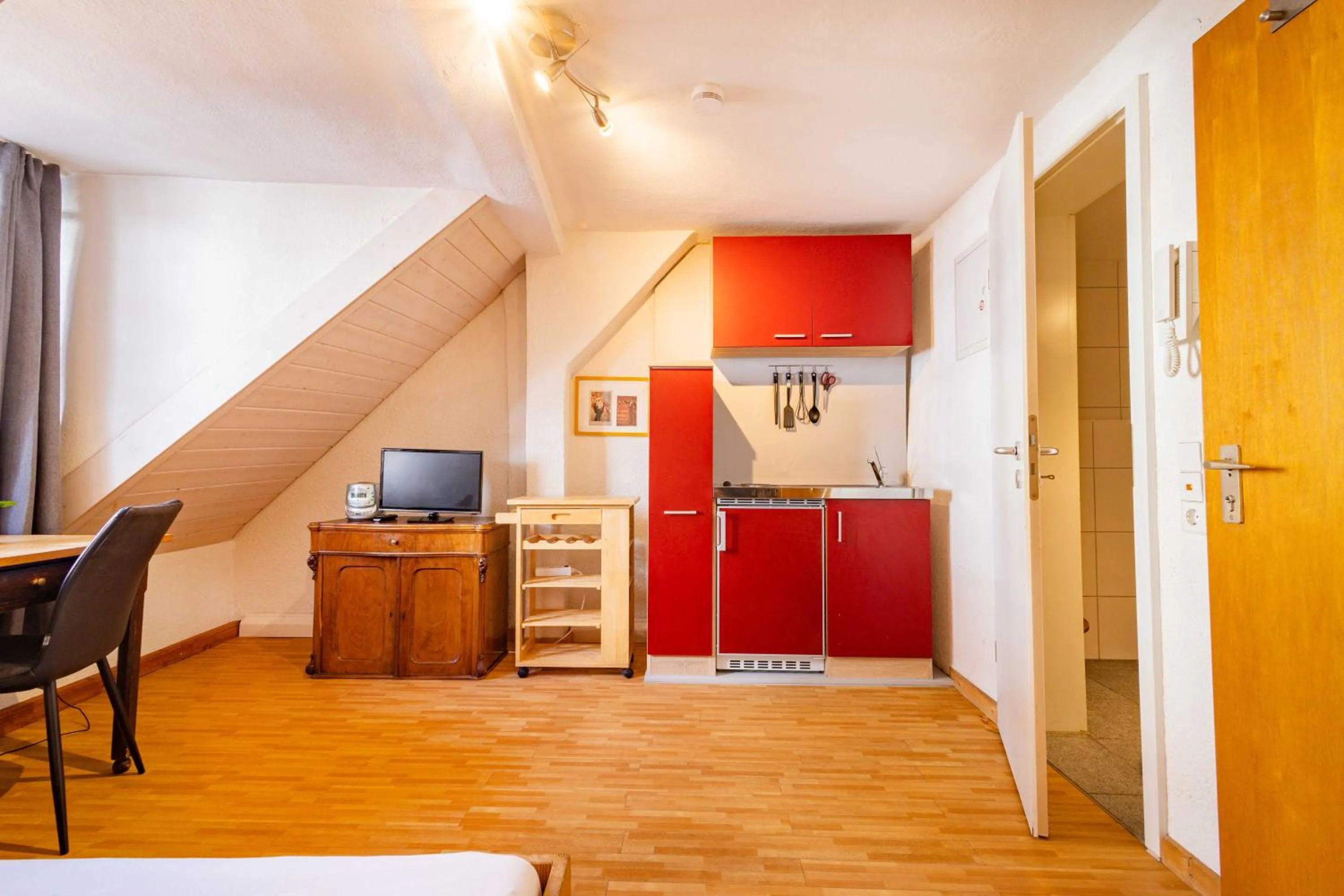 TV and multimedia in StayInn Apartments City Center