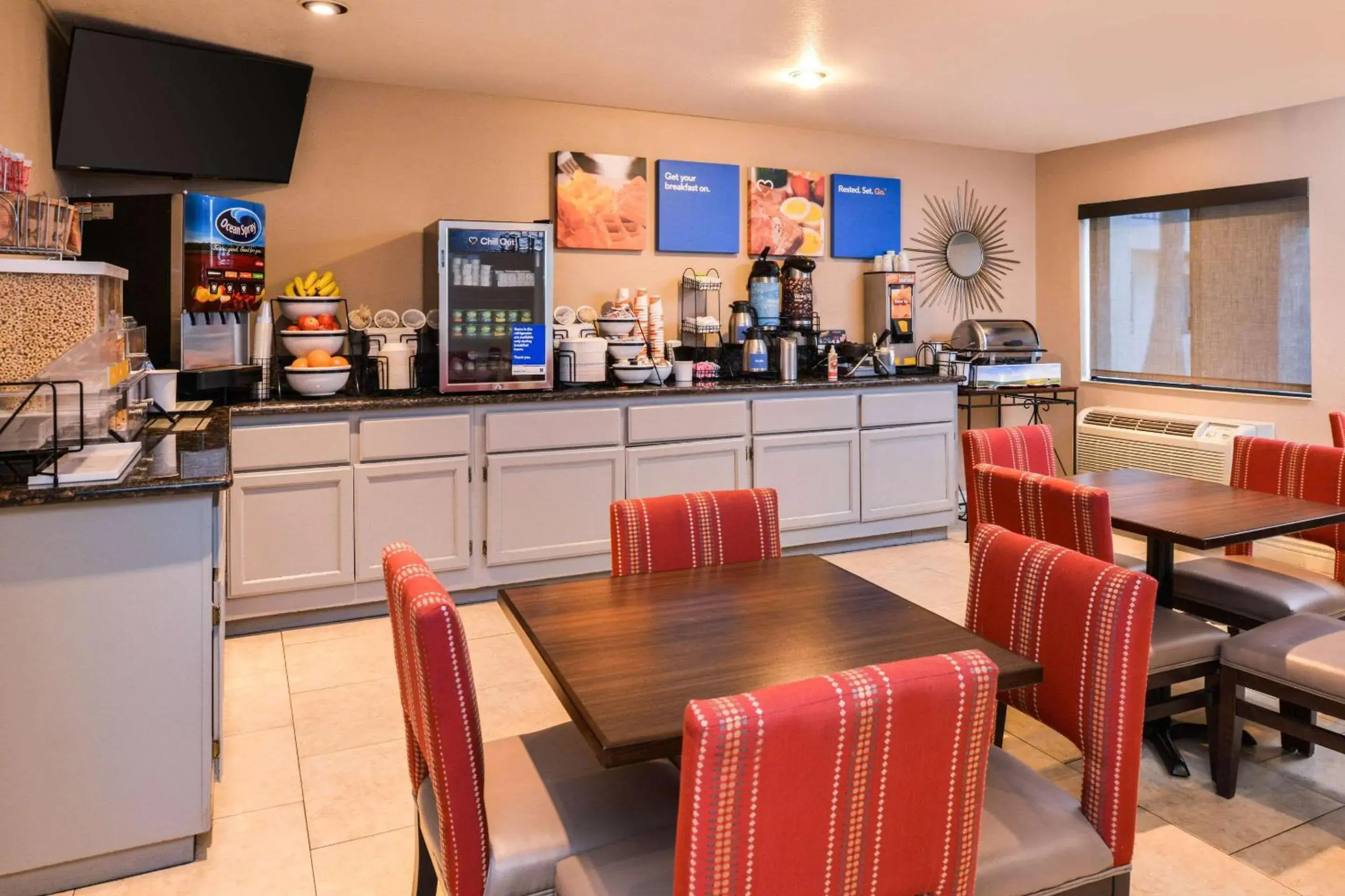 Restaurant/places to eat in Rancho Cordova Inn Restaurant/places to eat in Rancho Cordova Inn