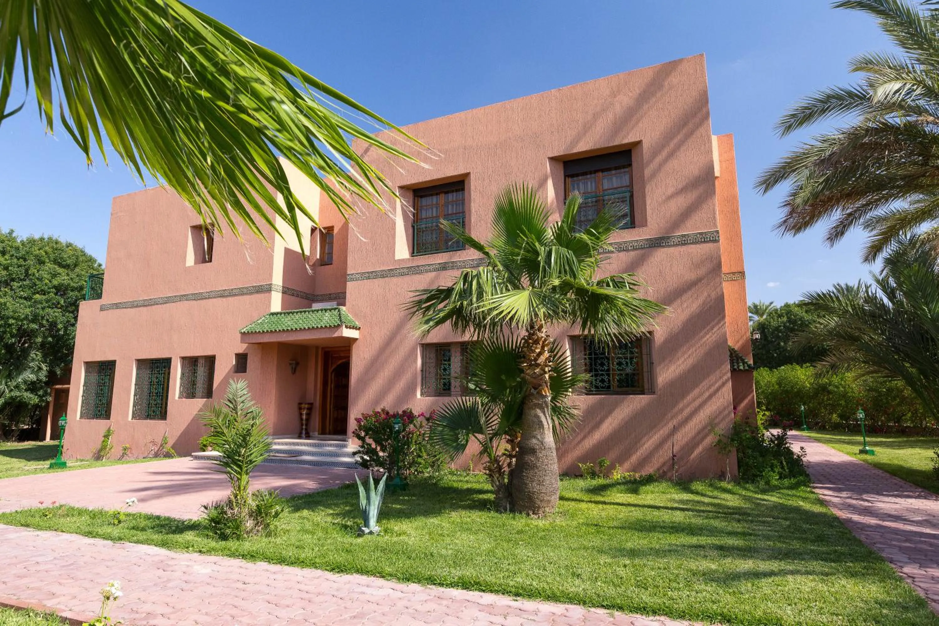 Facade/entrance in Domaine Rosaroum