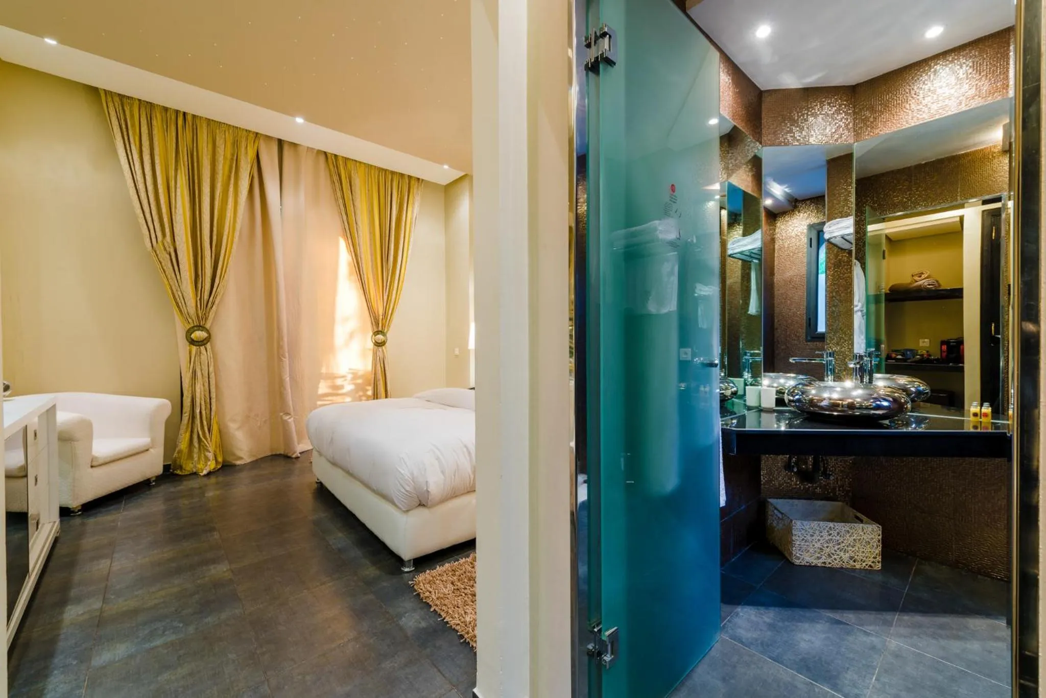 Bathroom, Bed in Residence Dar Lamia Marrakech