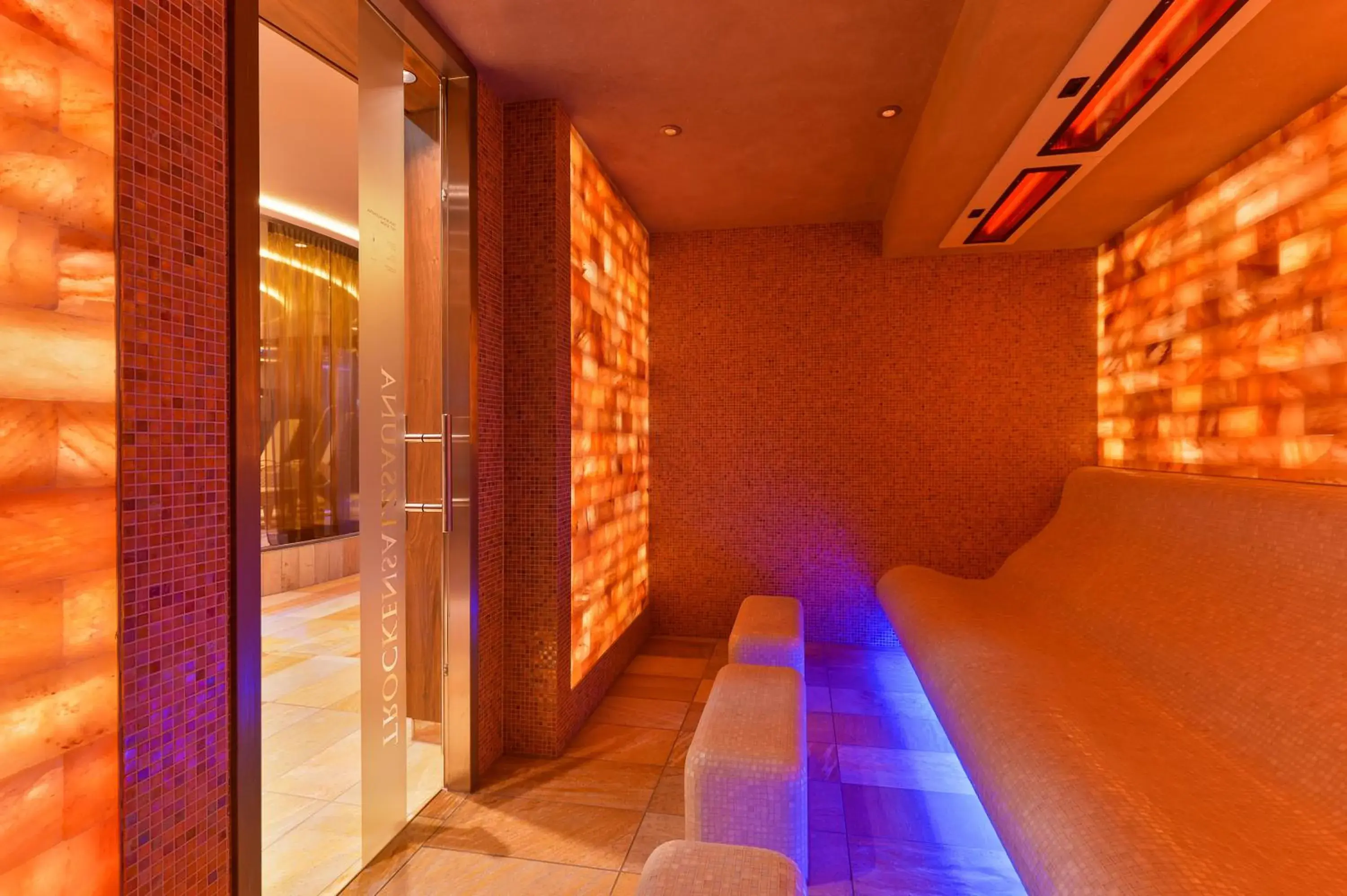 Sauna, Bed in Hotel Trofana Royal