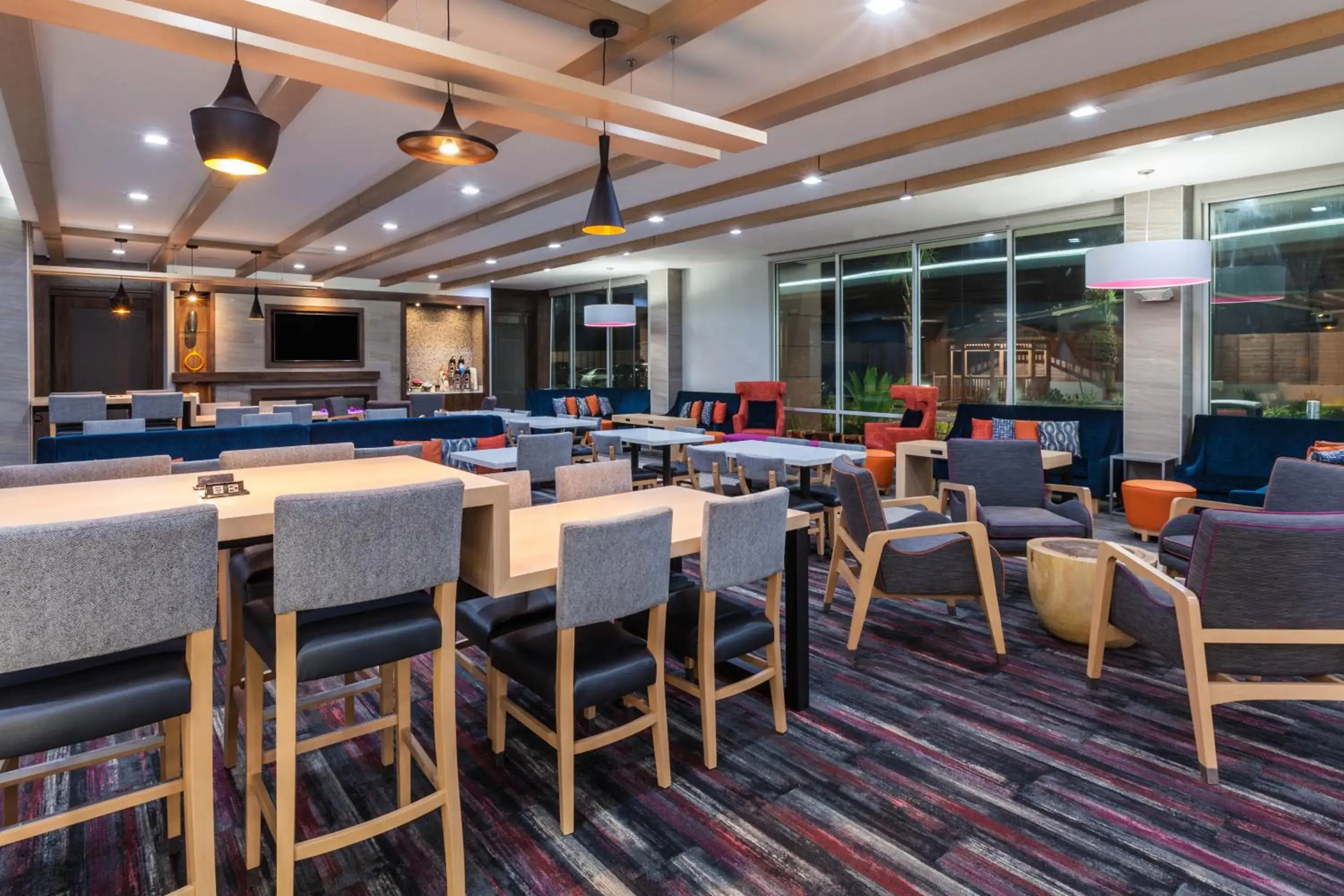 Lobby or reception in La Quinta by Wyndham Houston East at Sheldon Rd Lobby or reception in La Quinta by Wyndham Houston East at Sheldon Rd