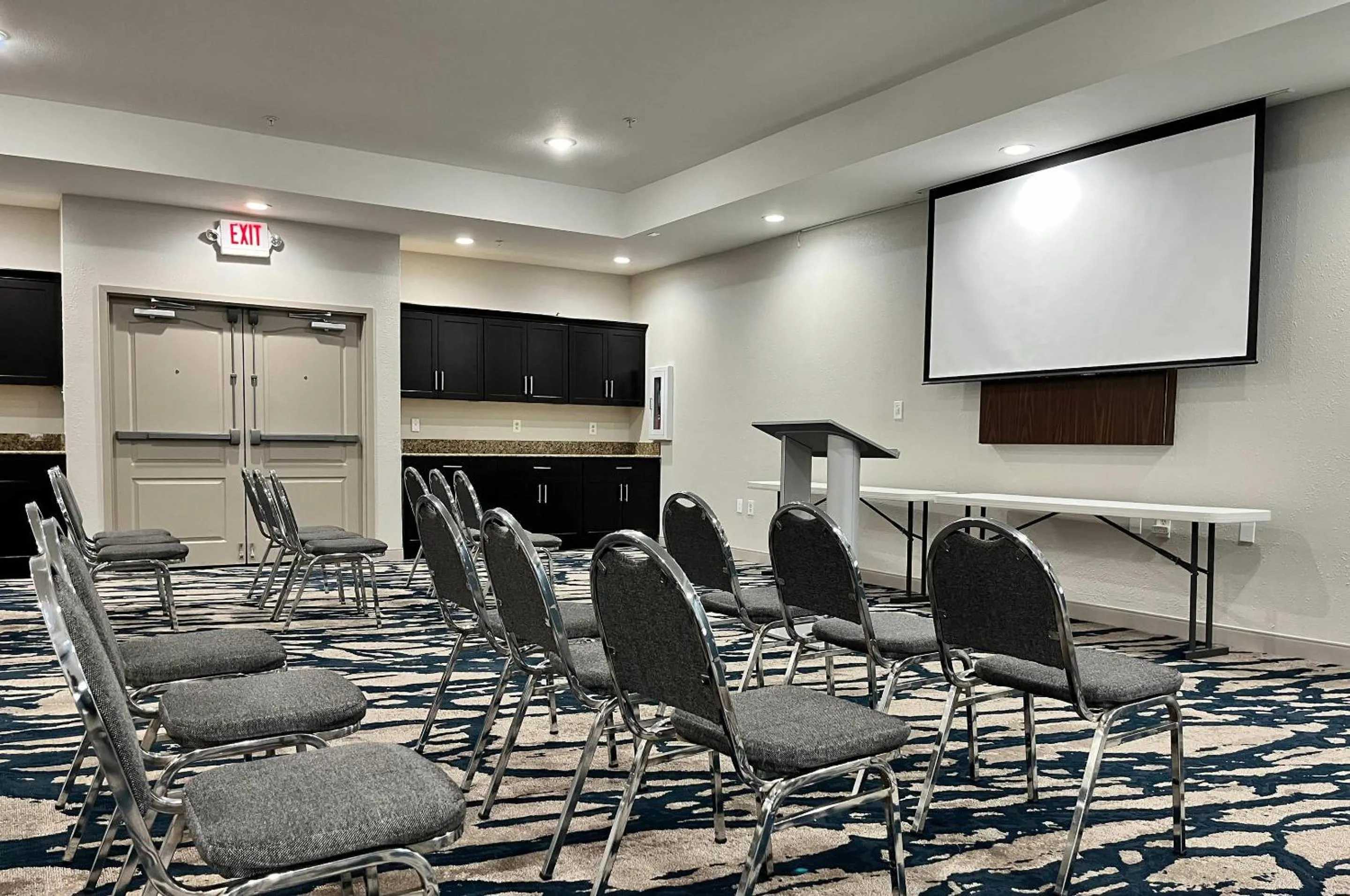 Meeting/conference room in Comfort Suites Oil Center