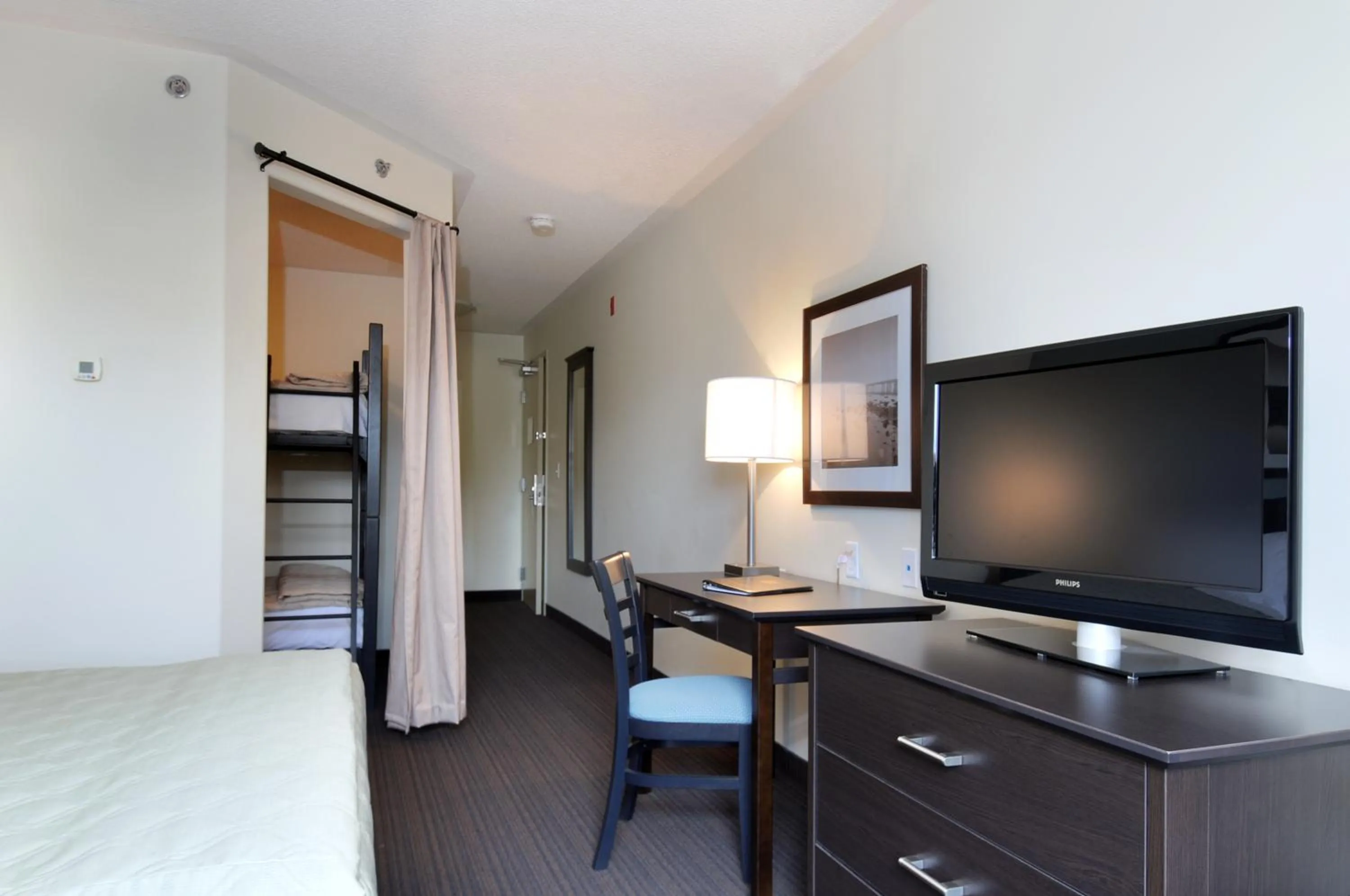 TV and multimedia, Bed in Super 8 by Wyndham Peterborough