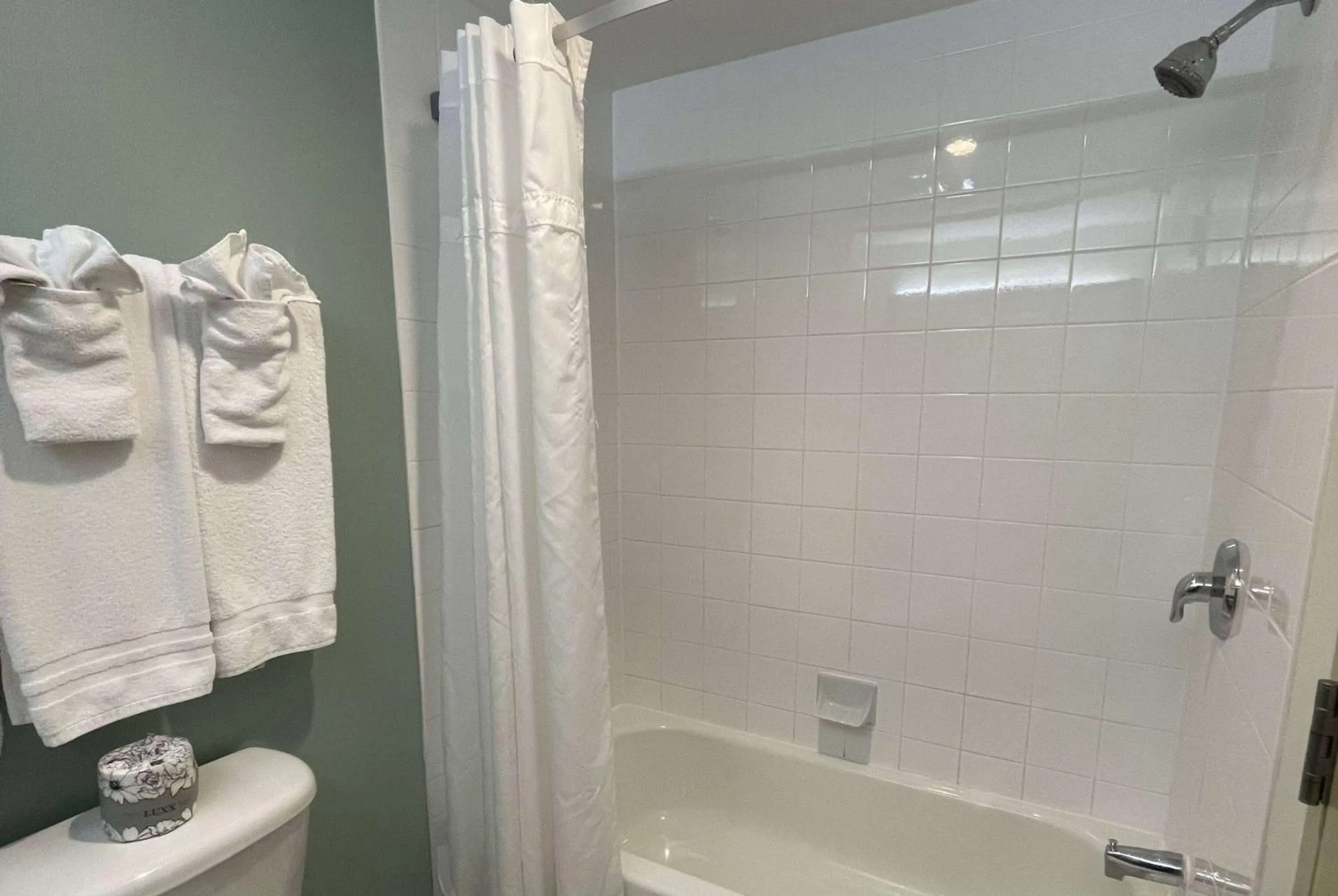 Bathroom in Super 8 by Wyndham Peterborough