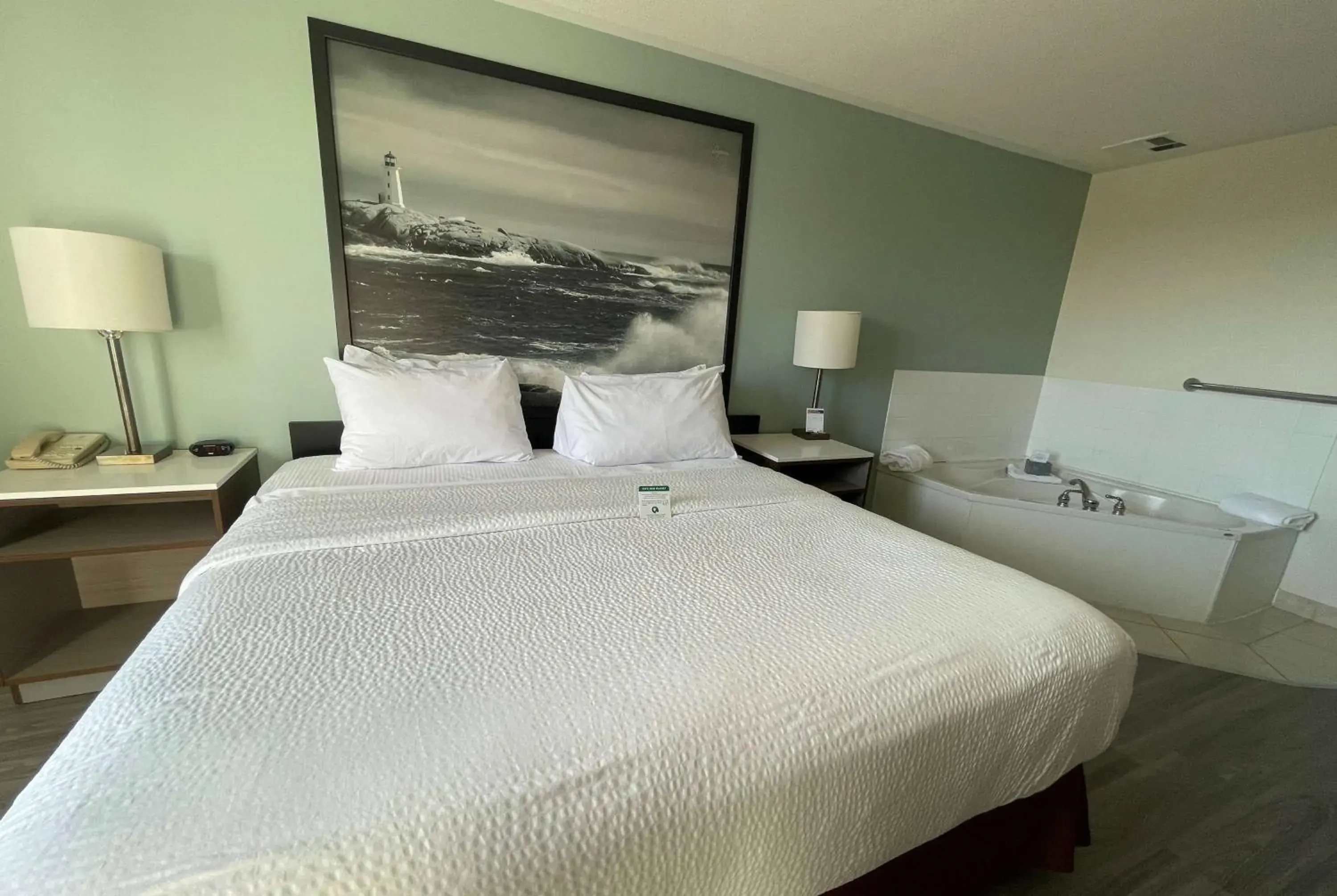 Photo of the whole room, Bed in Super 8 by Wyndham Peterborough Photo of the whole room, Bed in Super 8 by Wyndham Peterborough