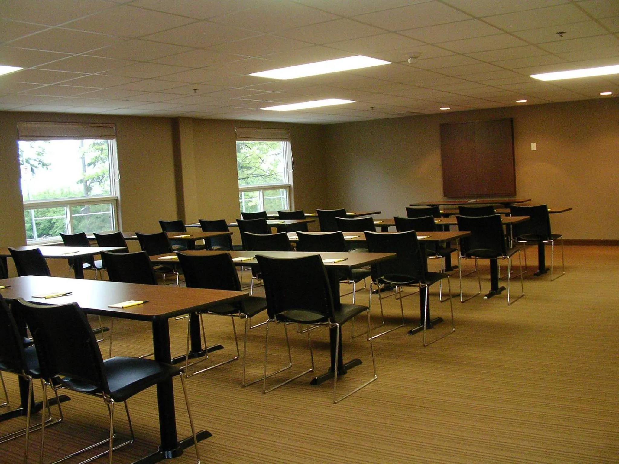 Business facilities in Super 8 by Wyndham Peterborough