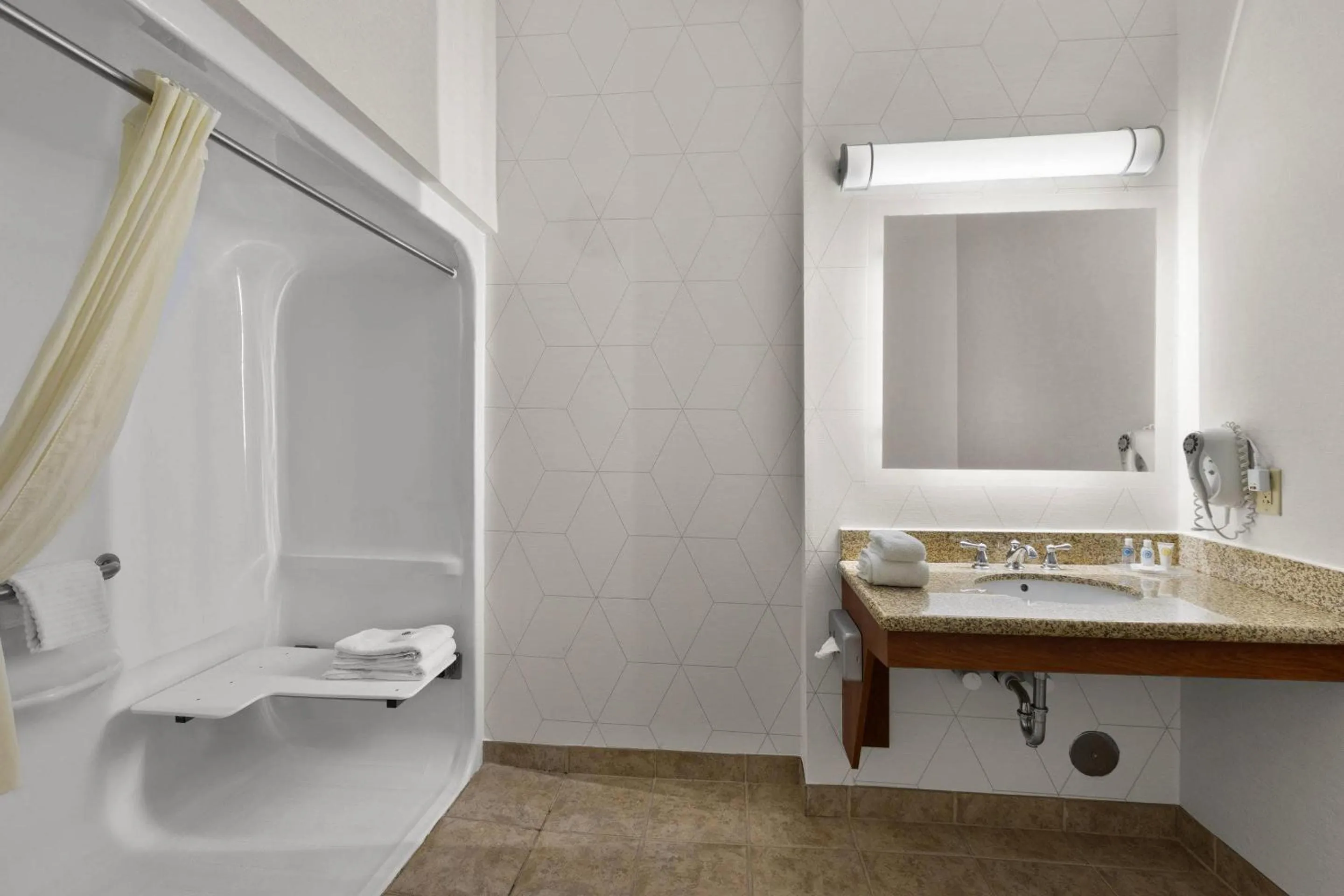 Bedroom in Comfort Inn Powell - Knoxville North