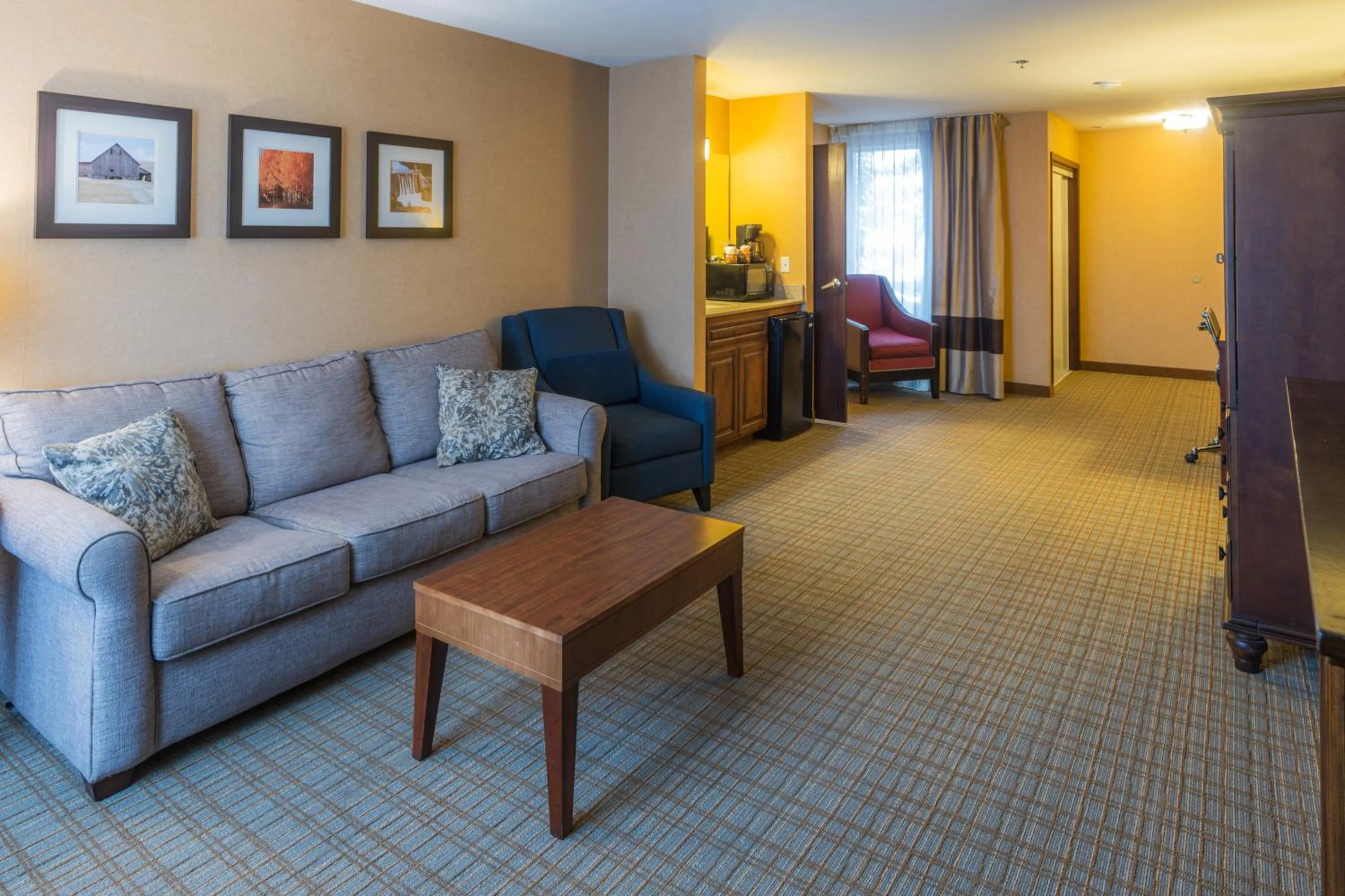 Living room in Comfort Inn & Suites