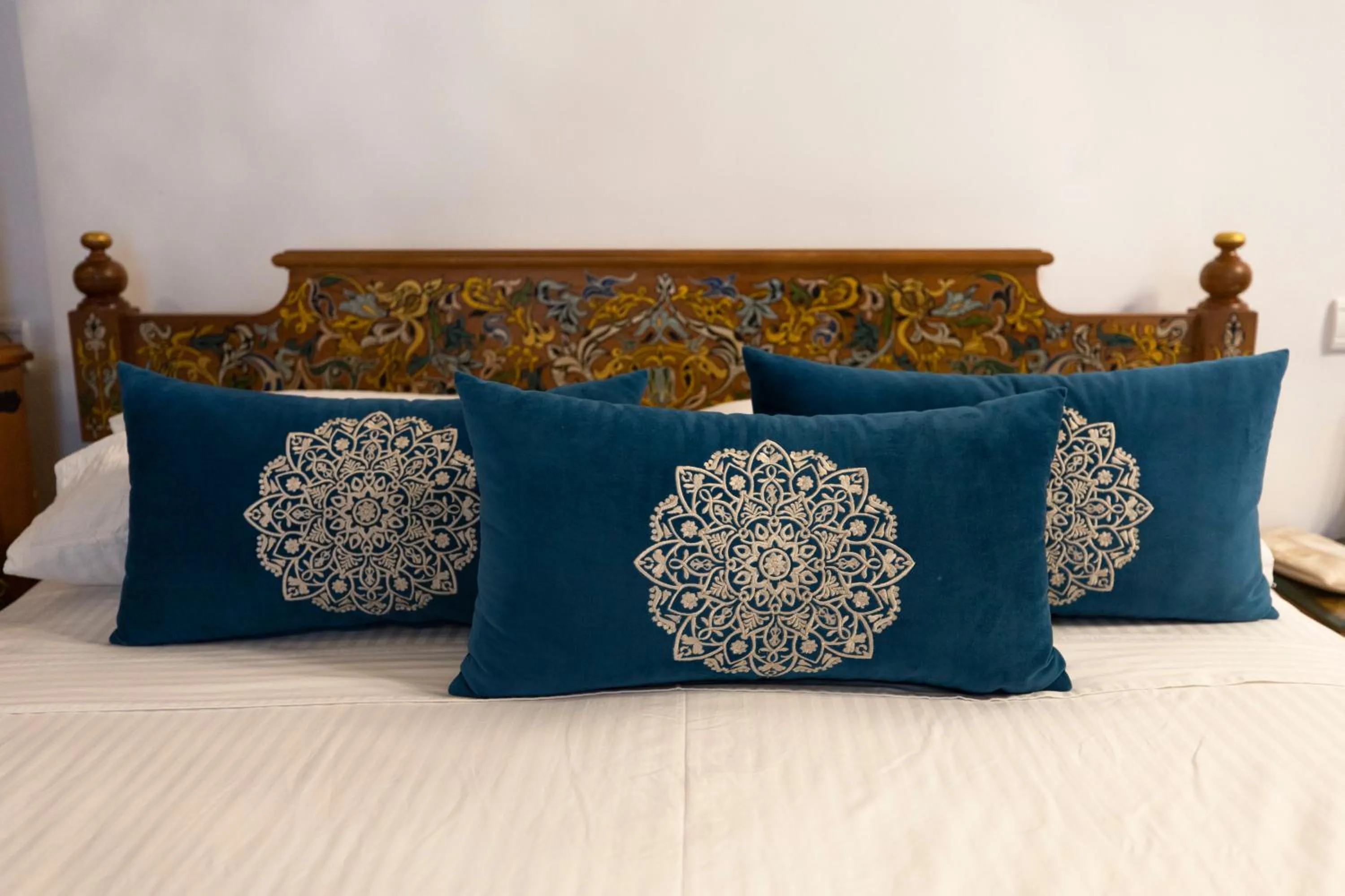 Bed in Le Grand Alcazar - Riad