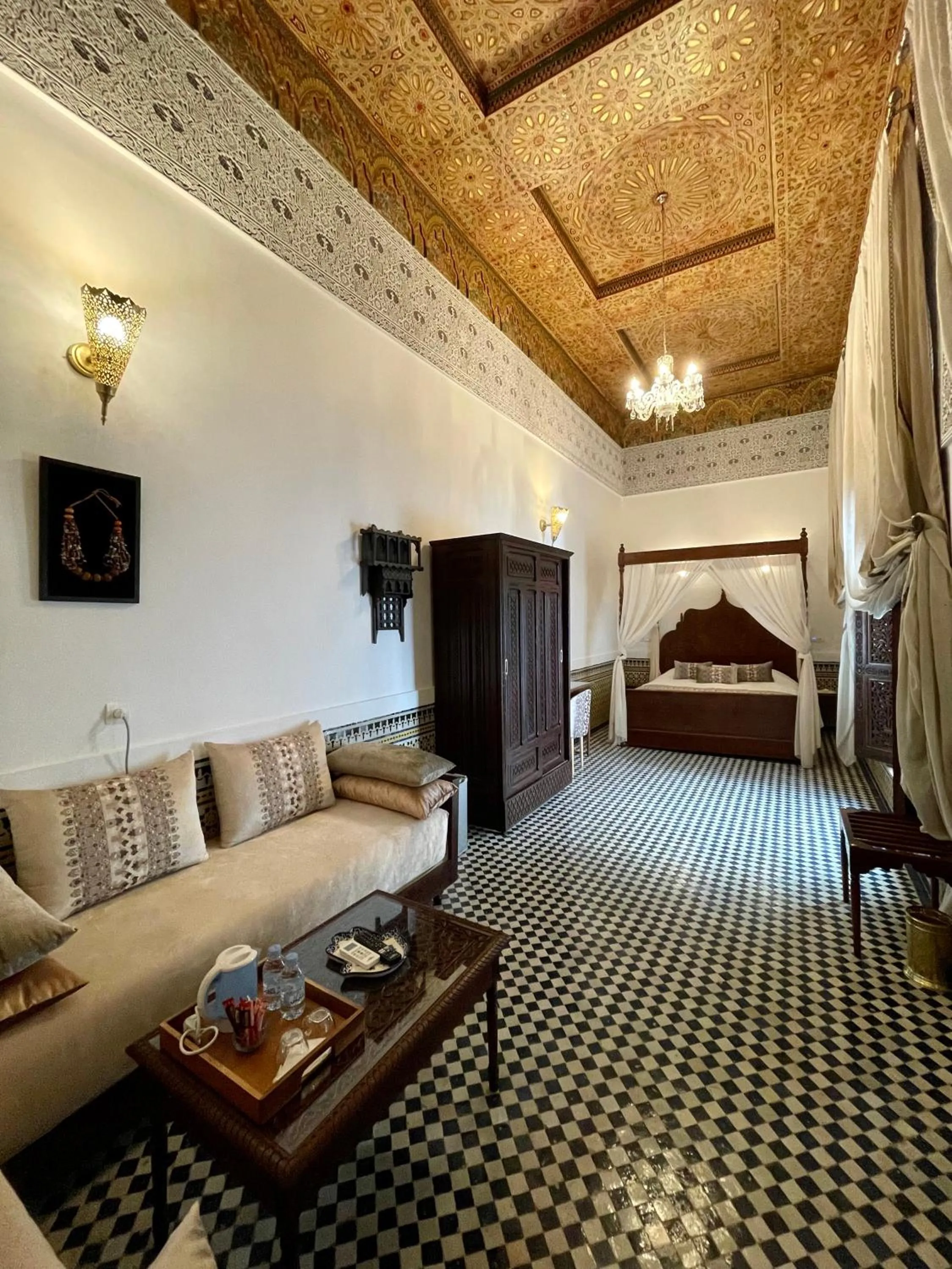 Bed in Le Grand Alcazar - Riad