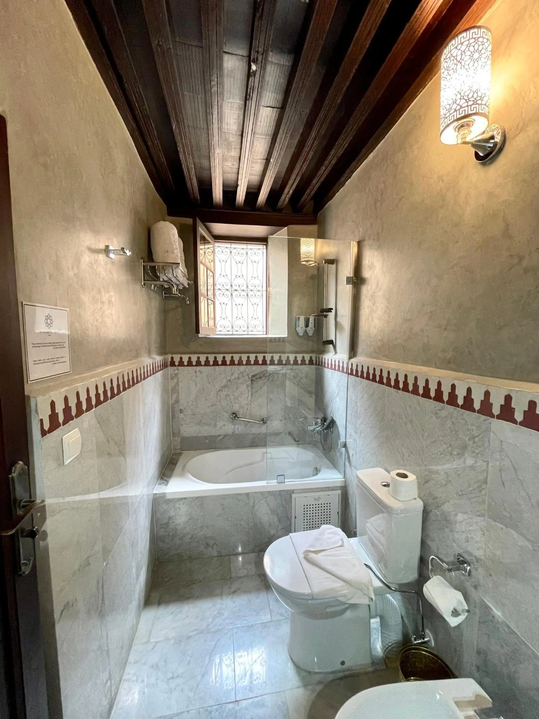 Toilet in Le Grand Alcazar - Riad