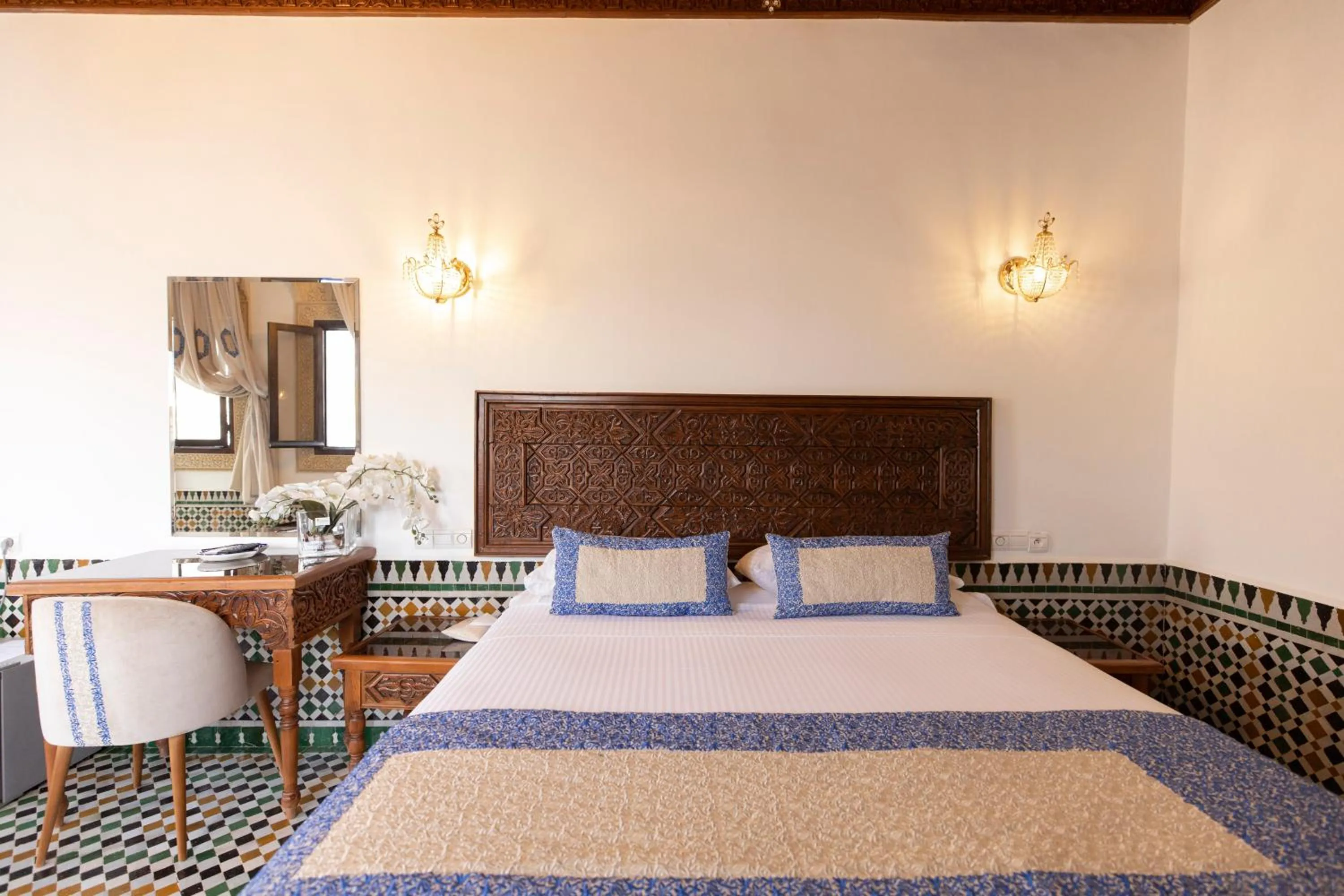 Bed in Le Grand Alcazar - Riad
