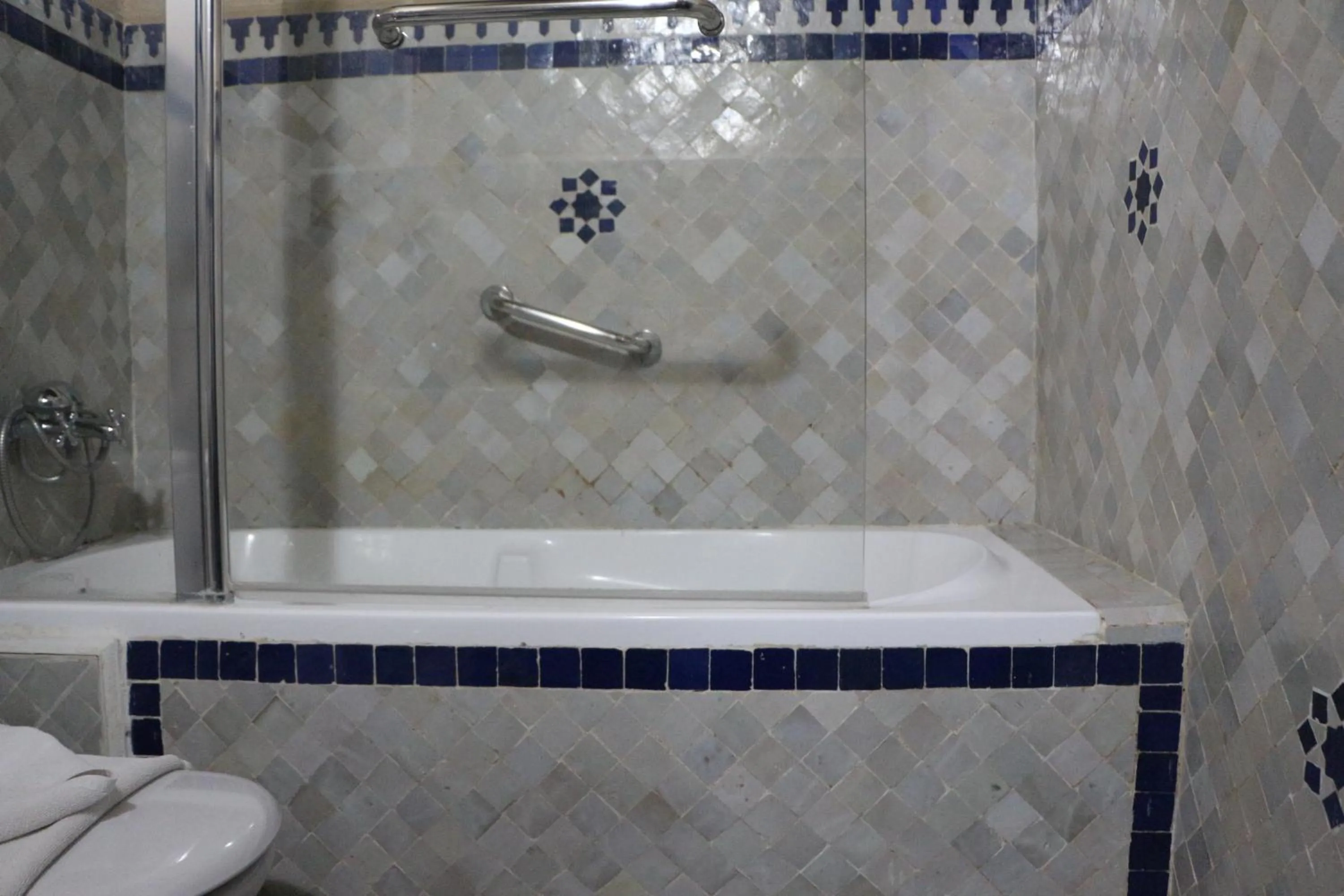 Bathroom in Le Grand Alcazar - Riad