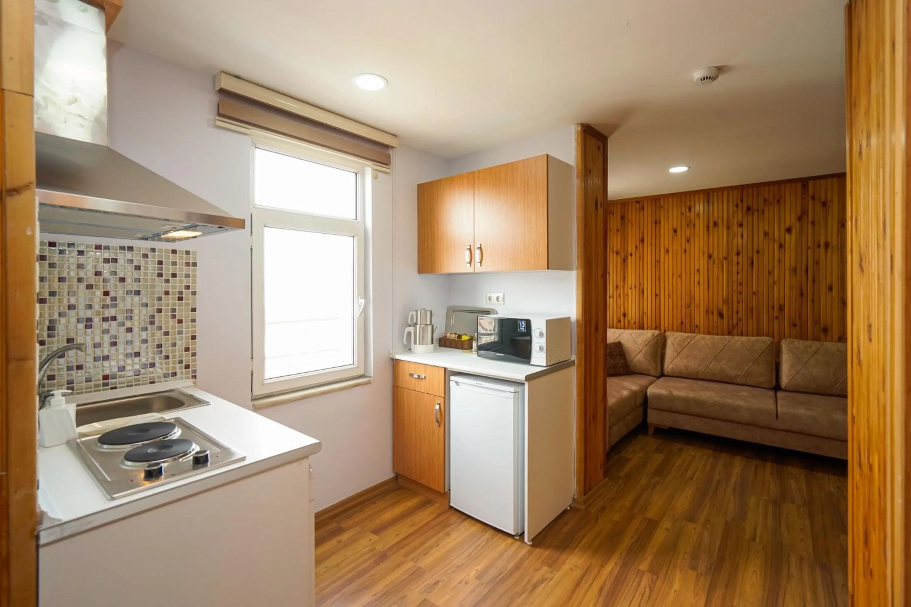 Coffee/tea facilities in Element Residence