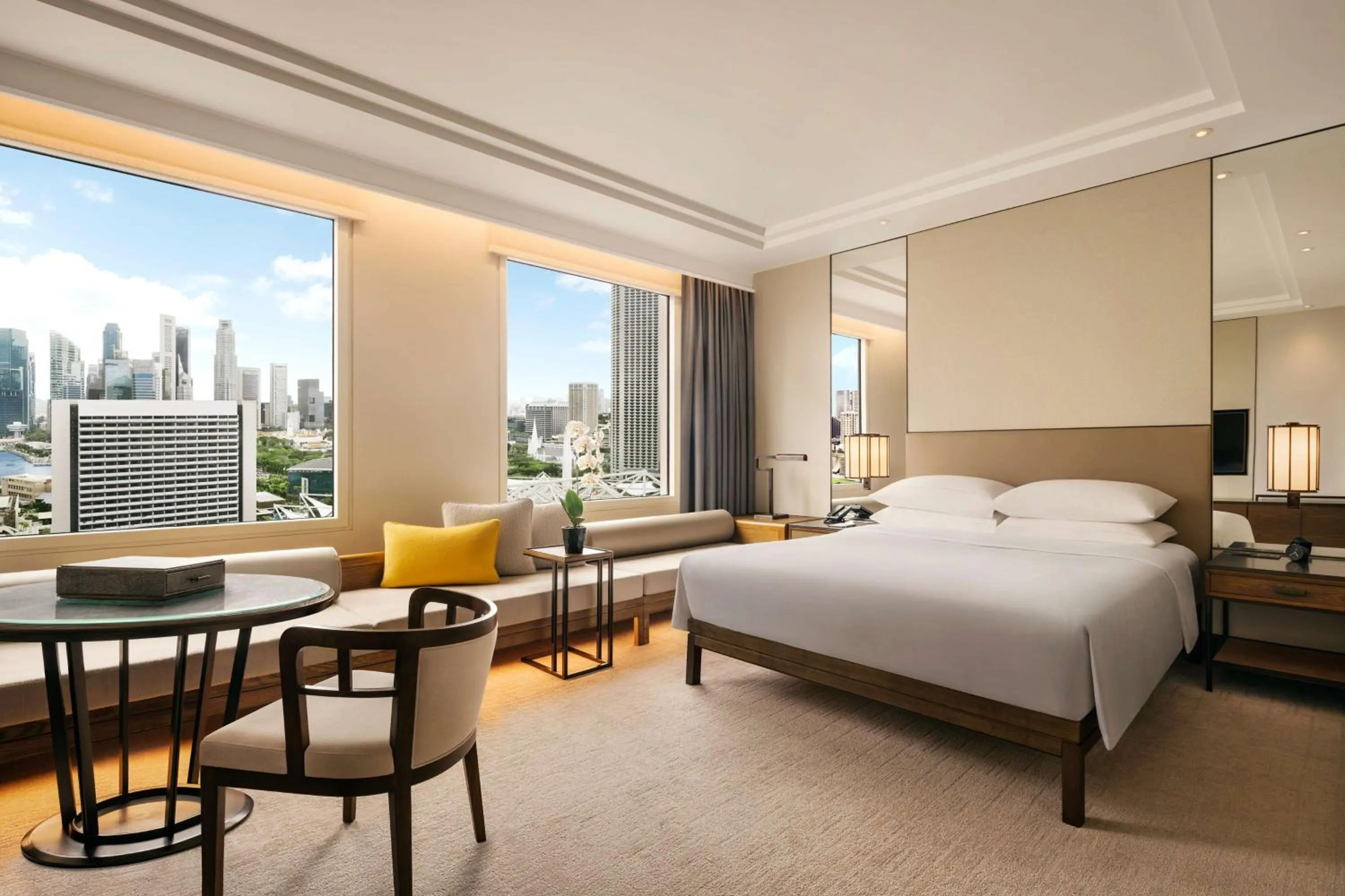 Living room, Bed in Conrad Centennial Singapore