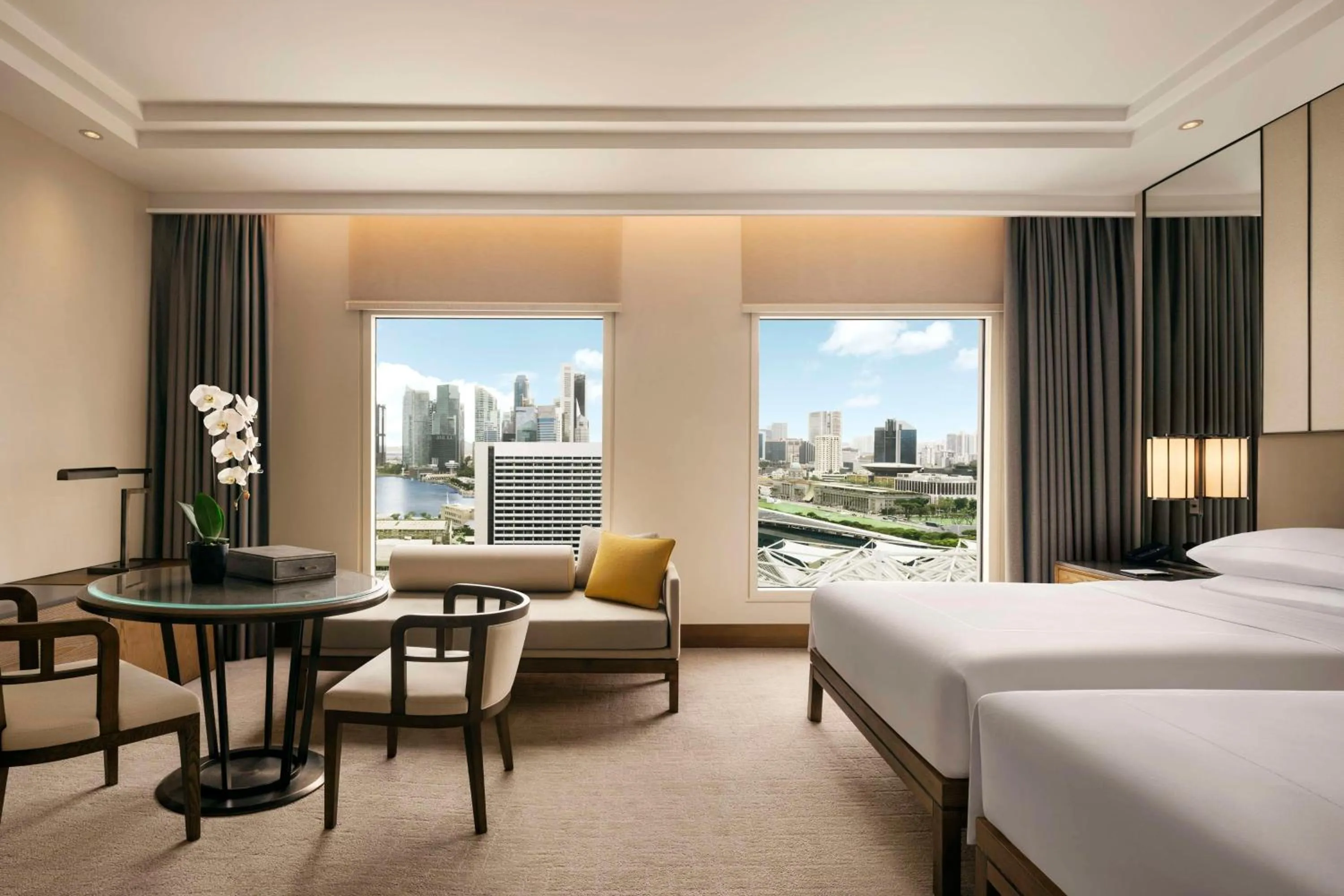 Living room, Bed in Conrad Centennial Singapore