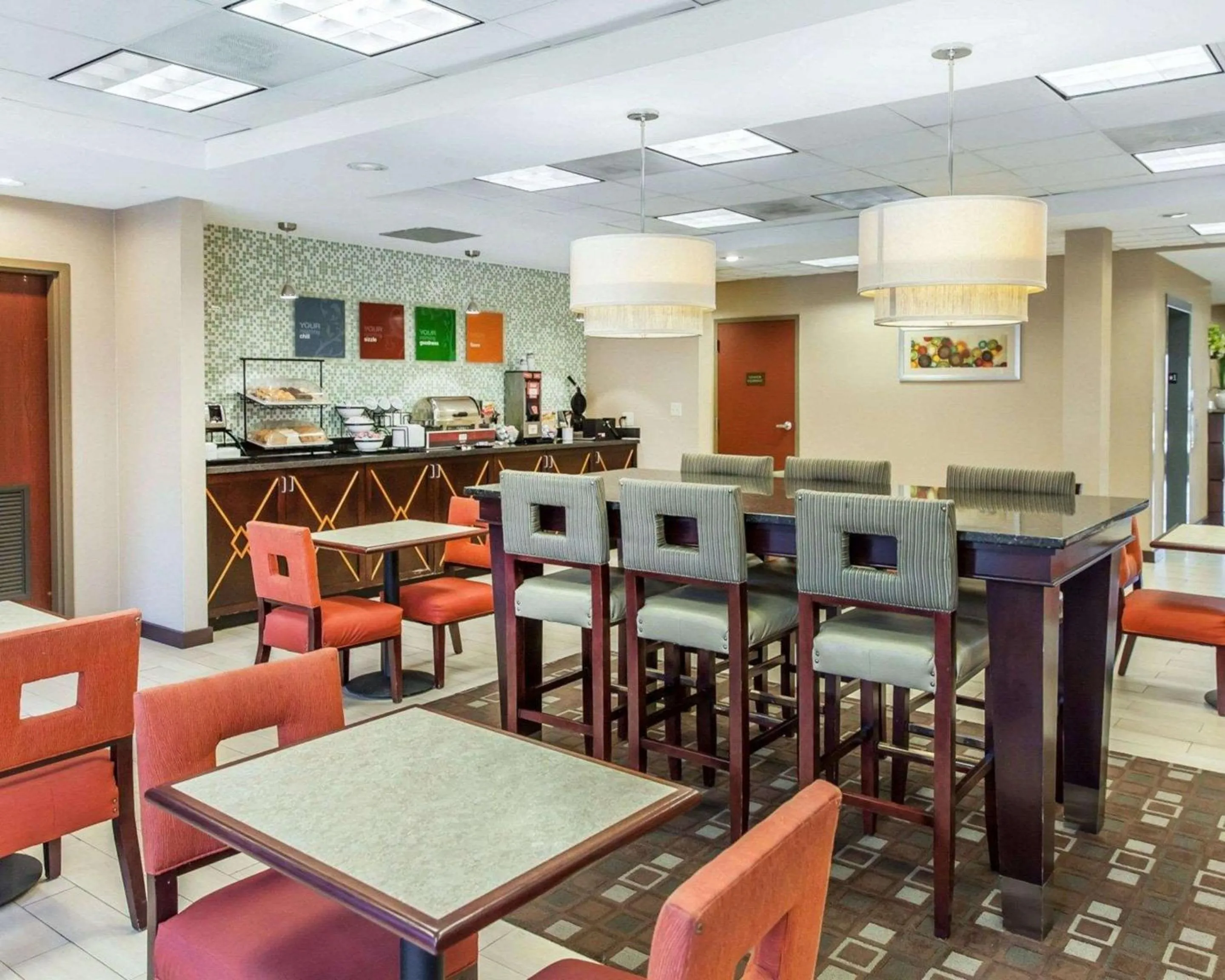 Restaurant/places to eat in Comfort Inn Near Quantico Main Gate North