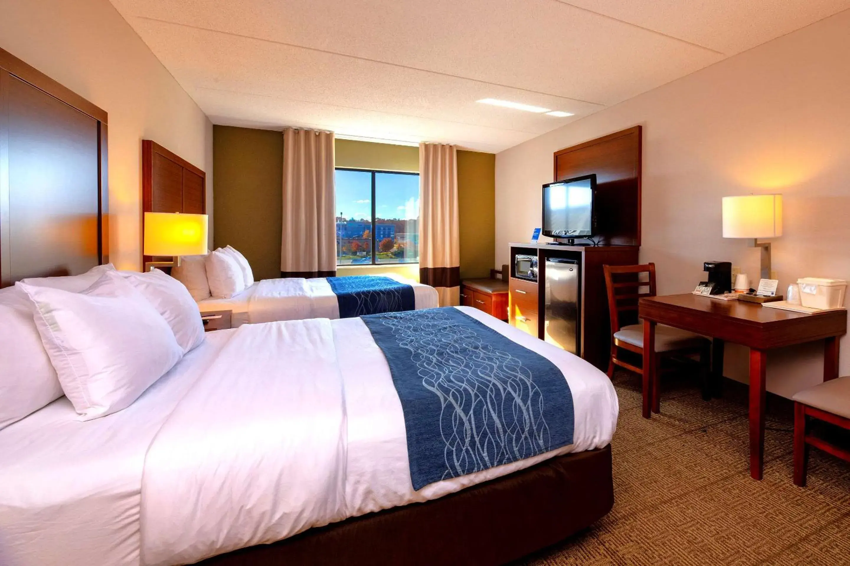 Photo of the whole room, Bed in Comfort Inn Near Quantico Main Gate North Photo of the whole room, Bed in Comfort Inn Near Quantico Main Gate North