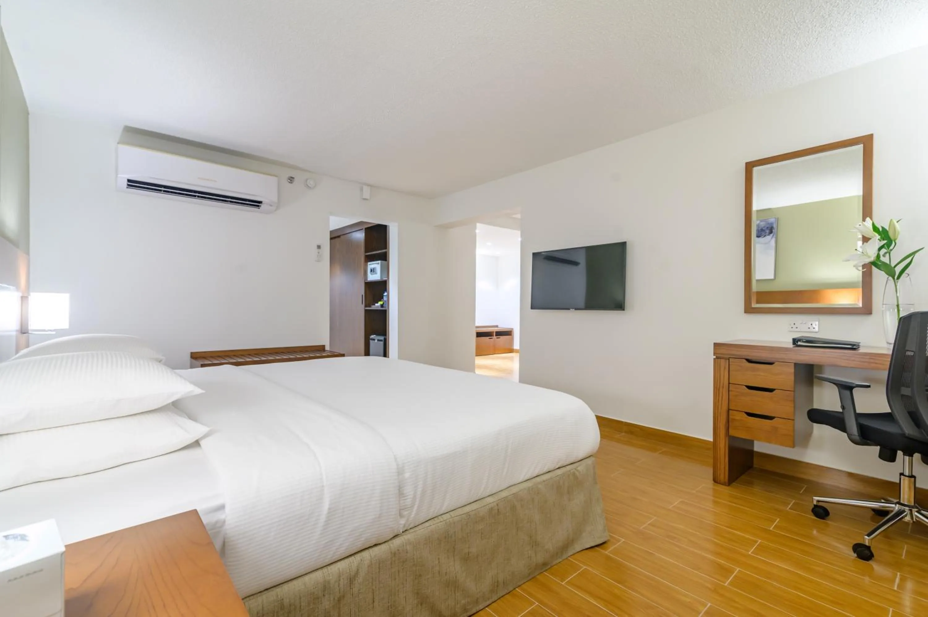 Bedroom, Bed in Dhafra Beach Hotel