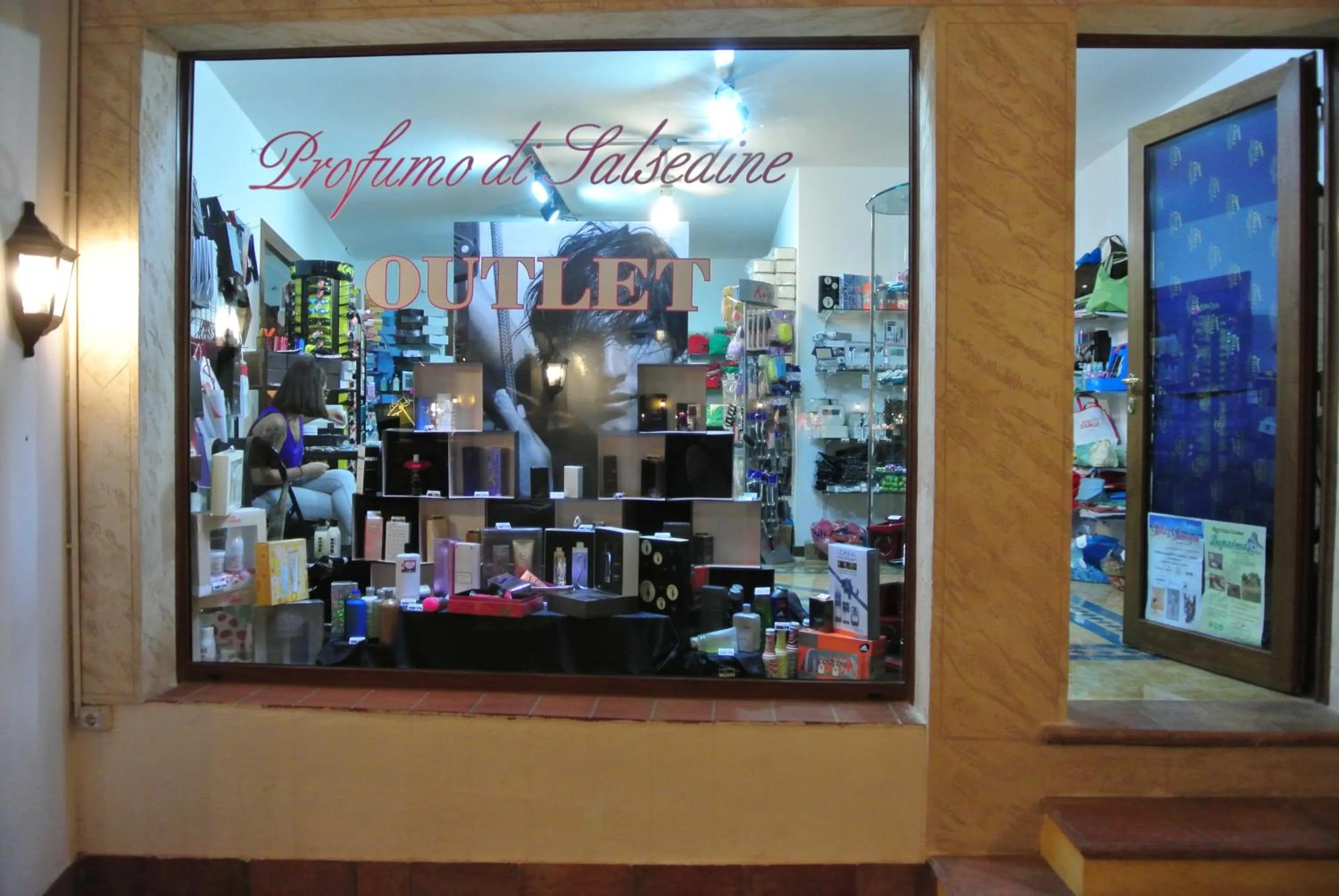 On-site shops in Stintino Country Paradise - Resort & Villas